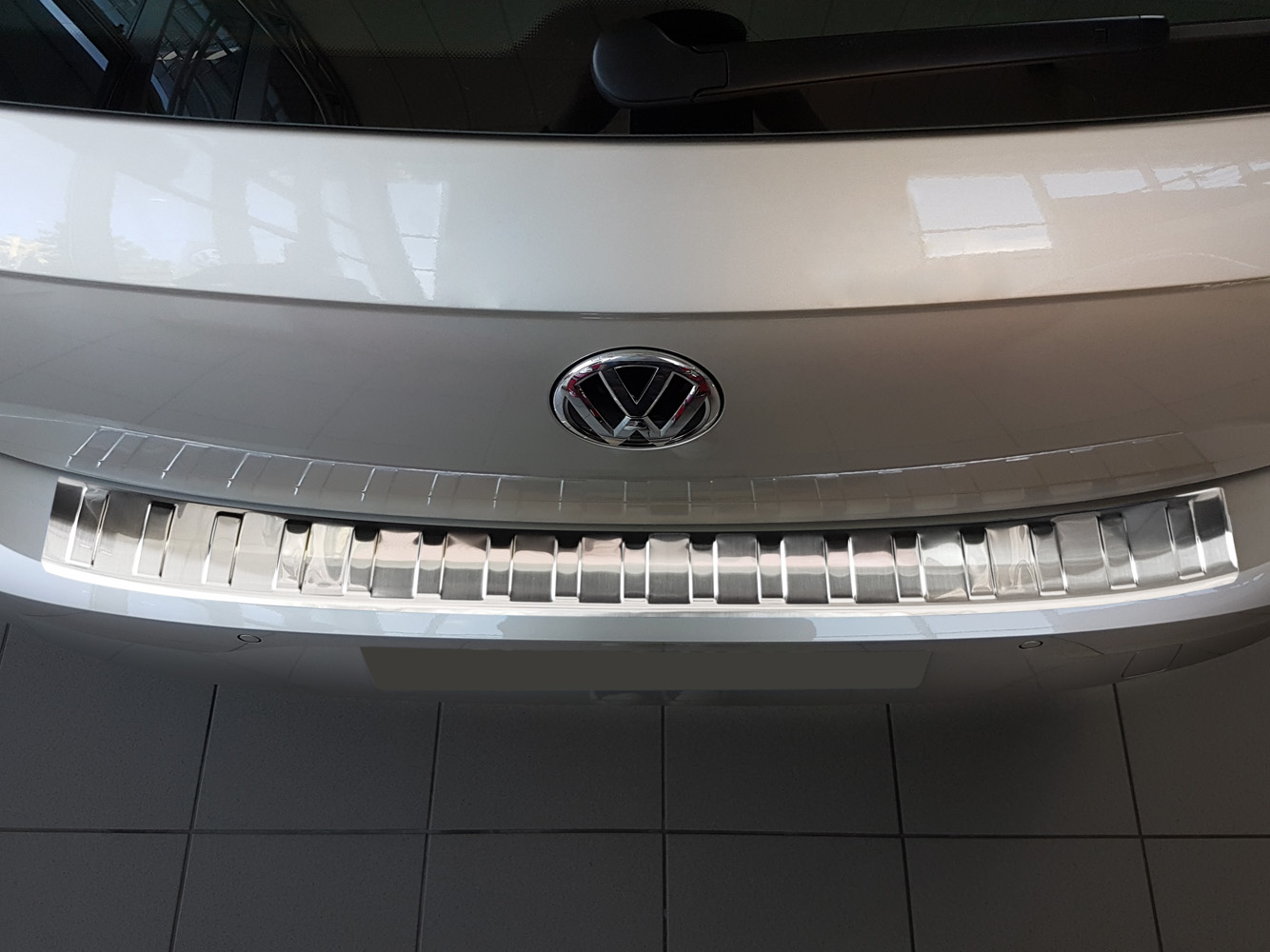 Bakfangerbeskytter VW Polo VI 2017 -> │ Silver Edition – bilde 3