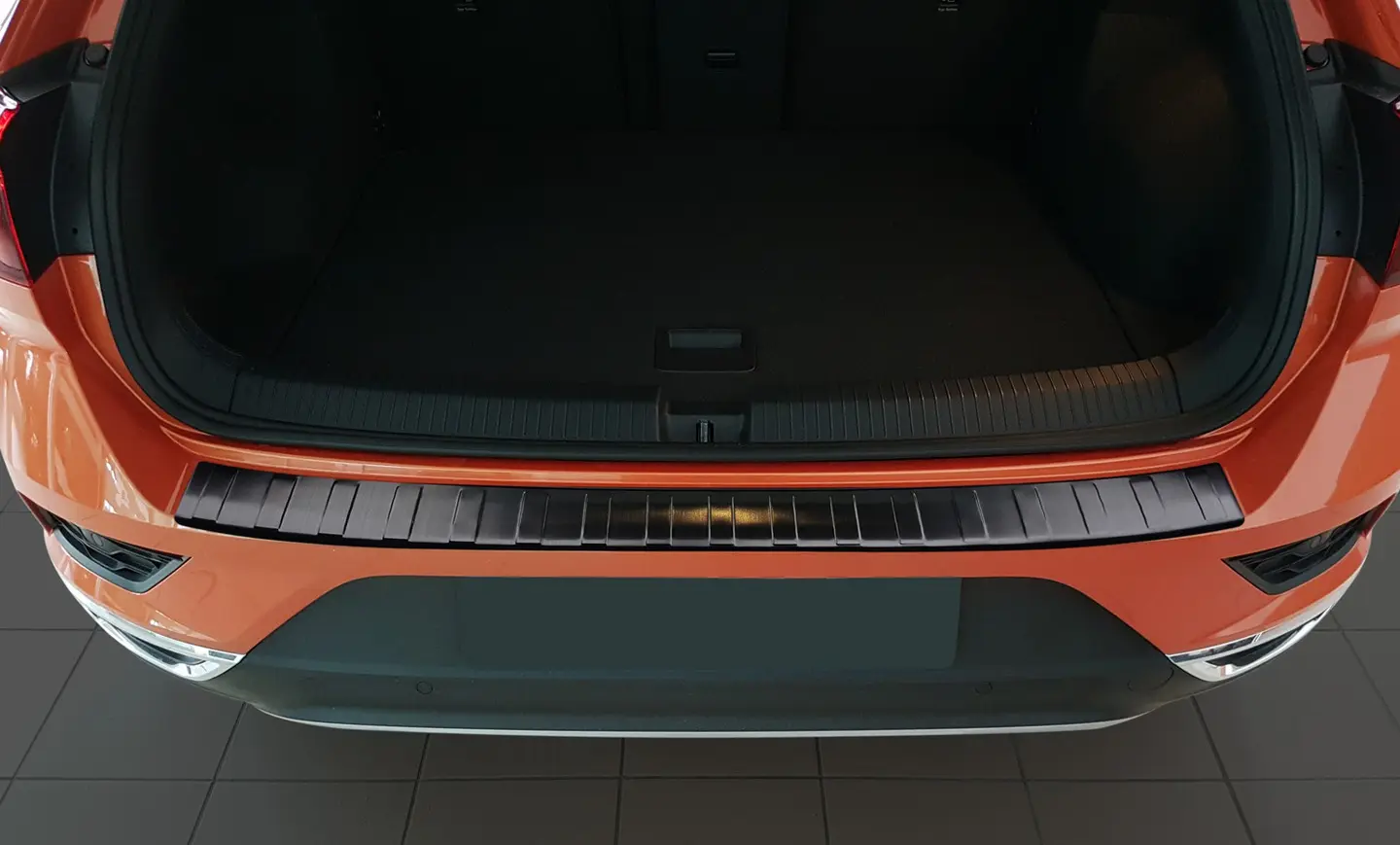 Bakfangerbeskytter VW T-Roc I 2017 - 2025 │ Black Edition – bilde 2