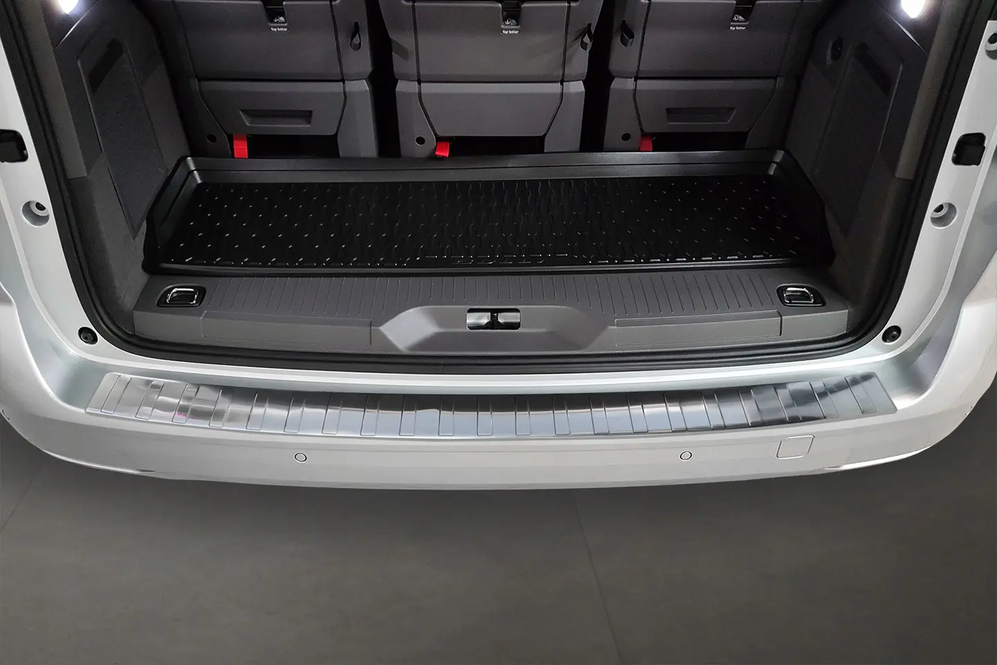 Bakfangerbeskytter VW T7 Multivan 2021 -> – bilde 2