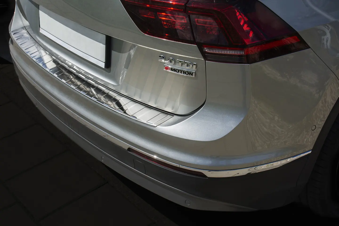 Bakfangerbeskytter VW Tiguan II 2016 - 2024 / Tiguan Allspace 2017 - 2024 | Silver Edition – bilde 4