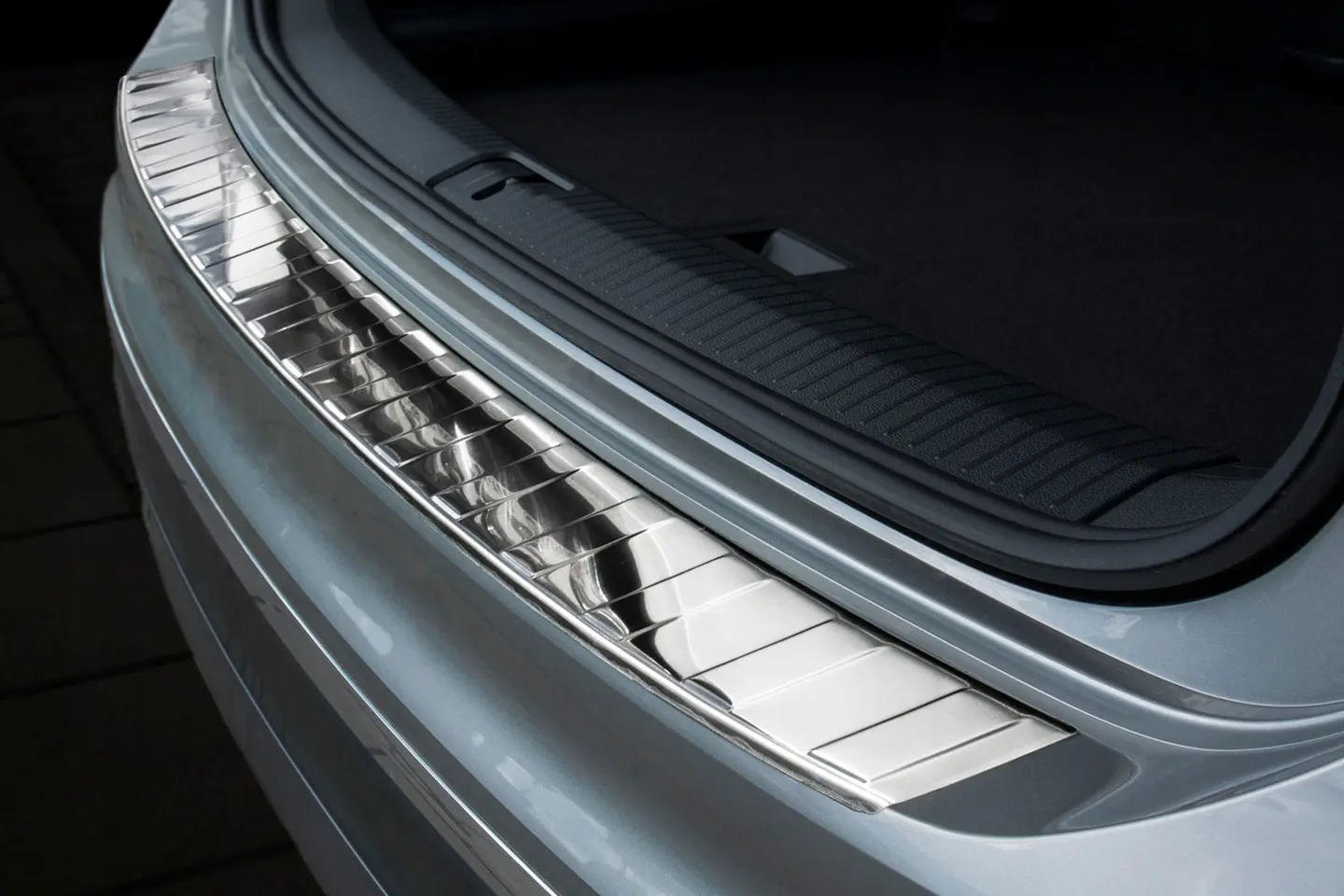 Bakfangerbeskytter VW Tiguan II 2016 - 2024 / Tiguan Allspace 2017 - 2024 | Silver Edition