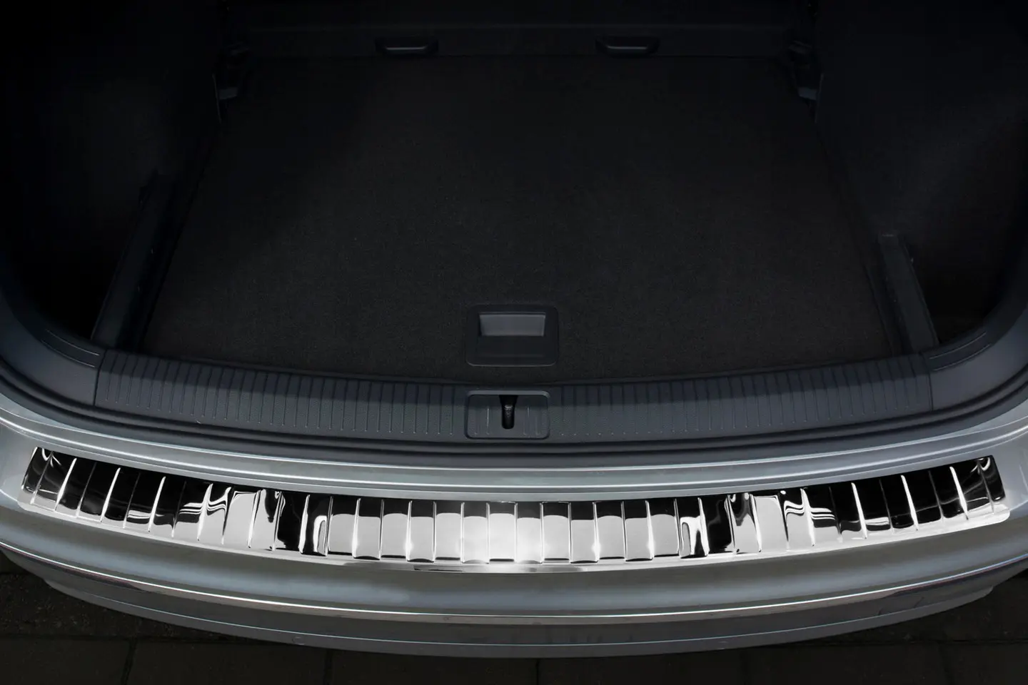 Bakfangerbeskytter VW Tiguan II 2016 - 2024 / Tiguan Allspace 2017 - 2024 | Silver Edition – bilde 4