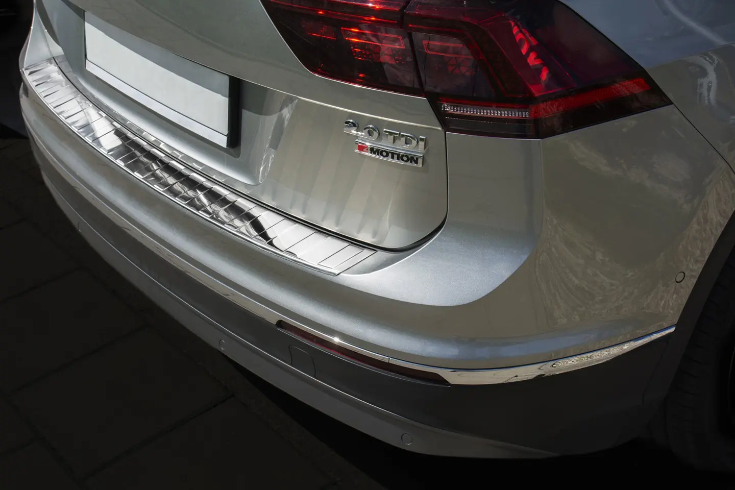 Bakfangerbeskytter VW Tiguan II 2016 - 2024 / Tiguan Allspace 2017 - 2024 | Silver Edition – bilde 5