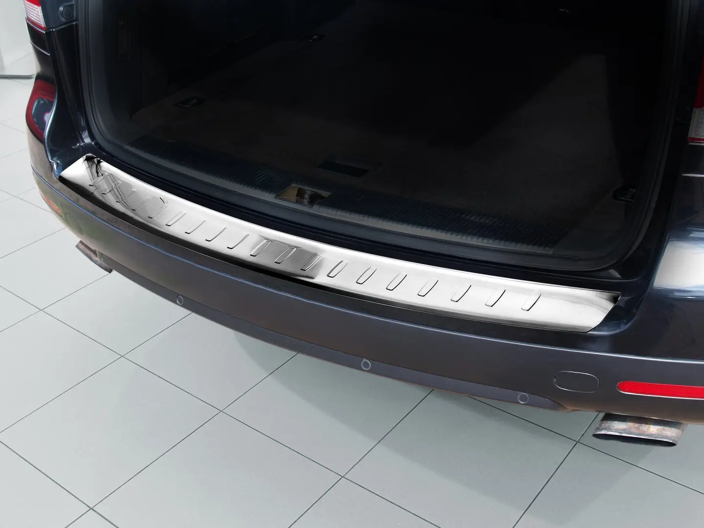 Bakfangerbeskytter VW Touareg 7L Facelift 2006 - 2010 │ Silver Edition