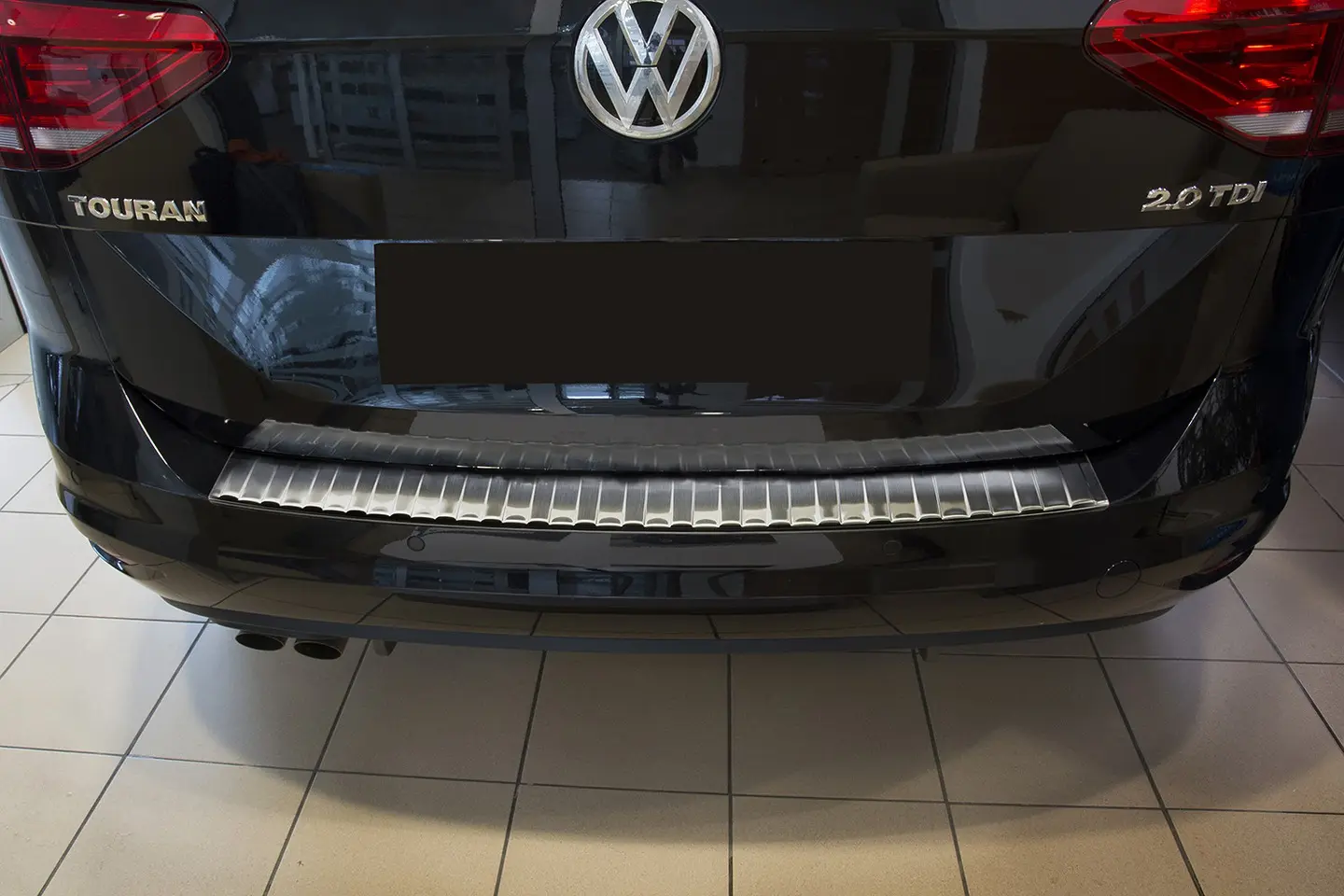 Bakfangerbeskytter VW Touran III / R-Line 2015 -> │ Silver Edition