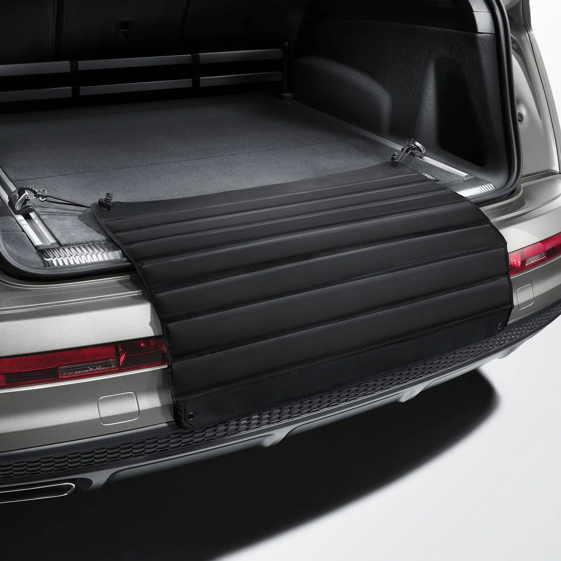 Bakfangerteppe Audi │ Genuine lastekantbeskyttelse for bakfanger