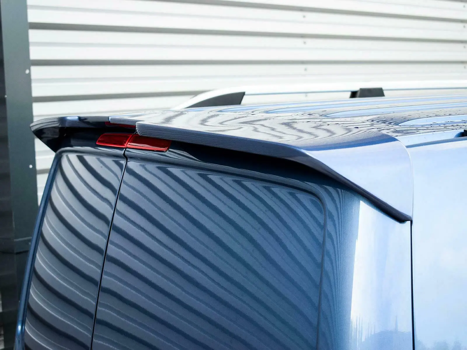 Bakluke spoiler VW T5 2003 - 2015 │ dobbel bakdører – bilde 4