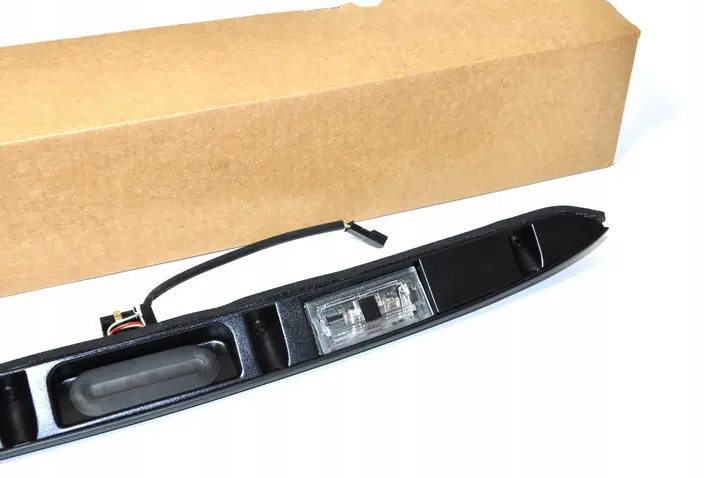 Baklukehåndtak / Skiltlys bagasjeromsknapp BMW 3 E46 Sedan / Compact 1998-2005 │ Genuine® Rear Trunk Lid Handle – bilde 7
