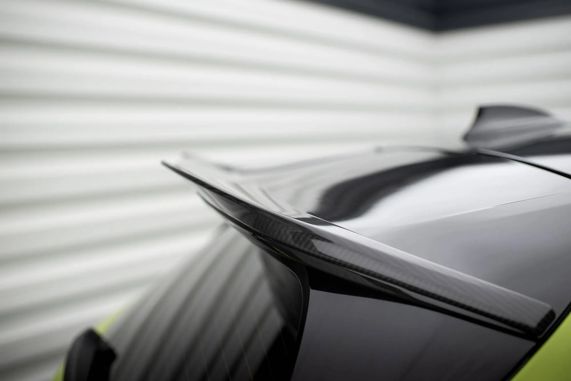 Baklukespoiler BMW 1 (F40) 2019 - 2024 | Carbon Fiber Edition – bilde 3