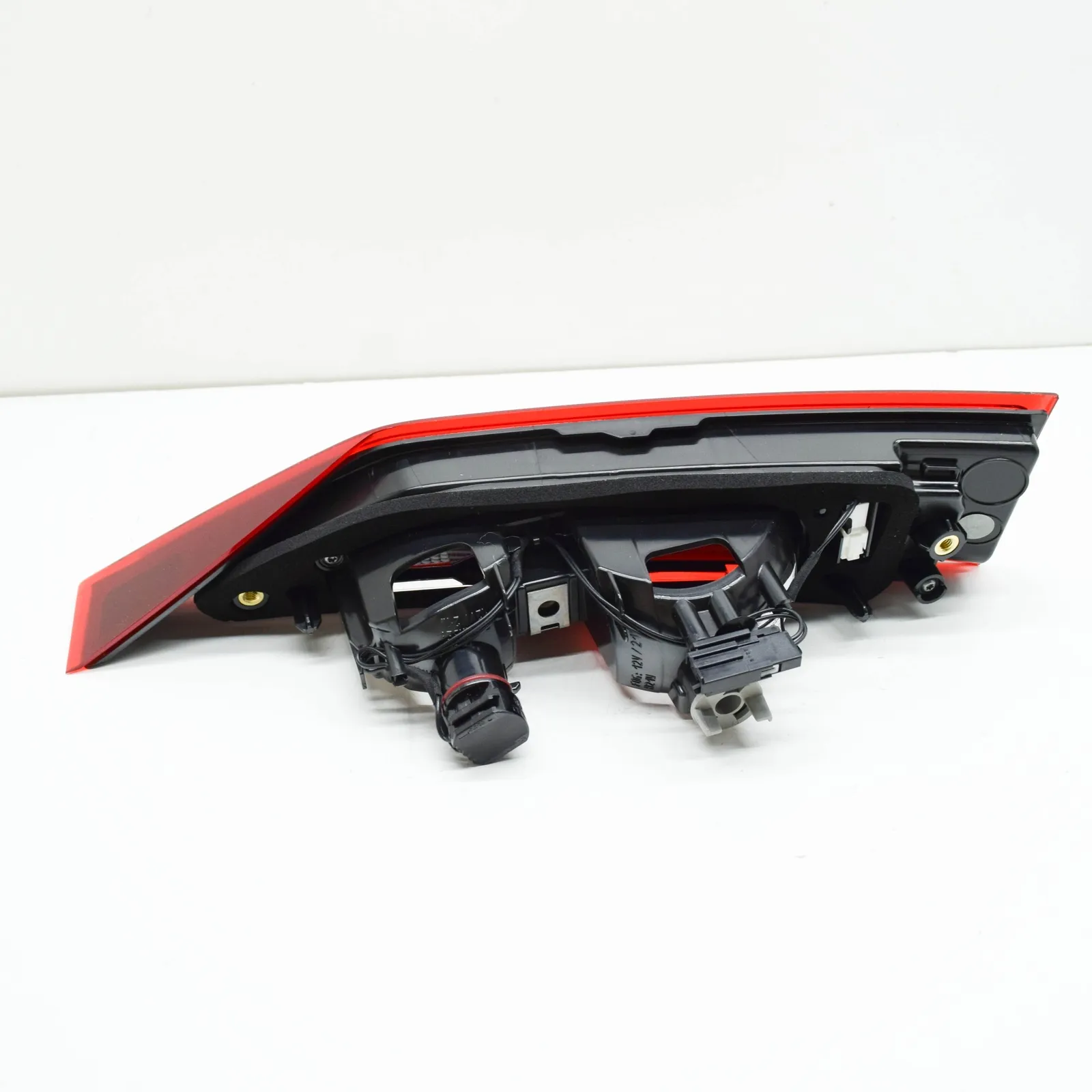 Baklykt Volvo V90 II 2016 -> │ høyre - indre del - Genuine® LED Right Rear Tail Light Assembly – bilde 3