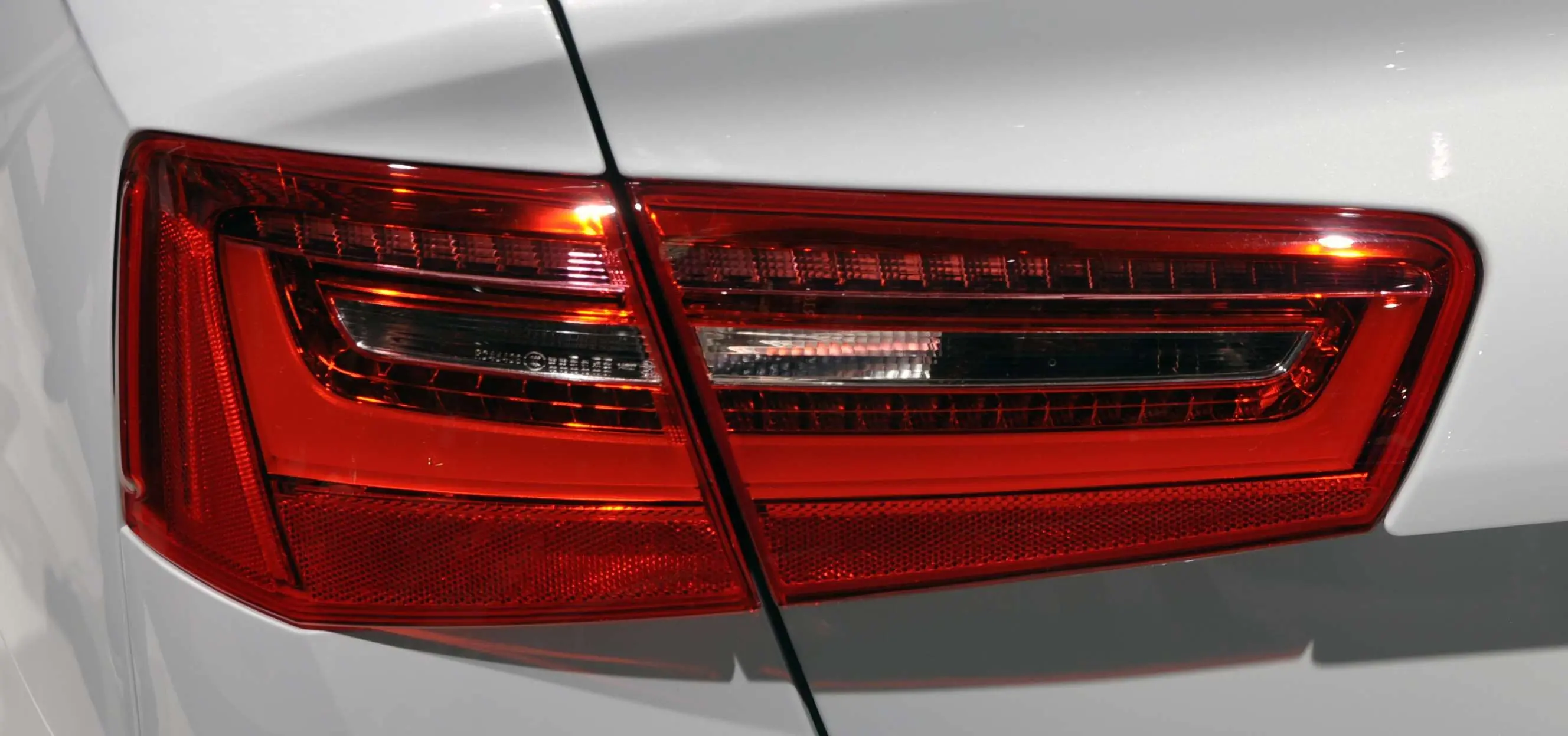Baklykter LED AUDI A6 (C7) 2011-2014 RED WHITE – bilde 3