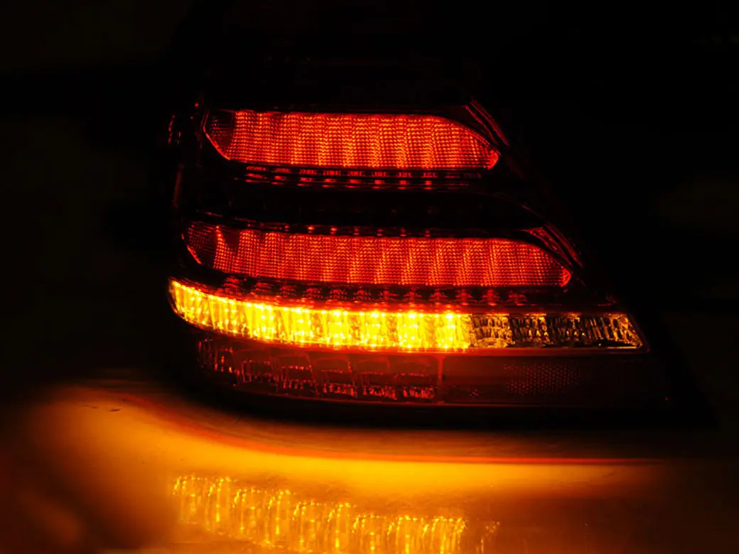 Baklykter LED Dynamisk Mercedes-Benz C (W203) Sedan 2000 - 2004 │ LIGHTS RED SMOKE – bilde 2