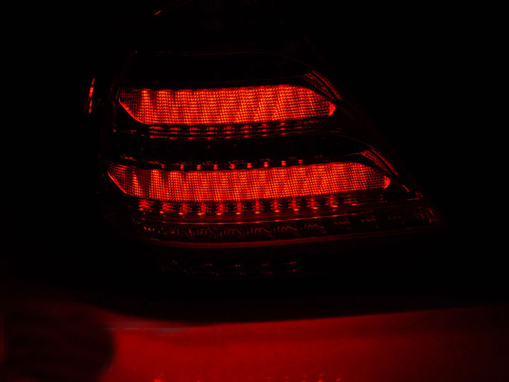 Baklykter LED Dynamisk MERCEDES-BENZ W203 SEDAN 2004-2007 RED SMOKE