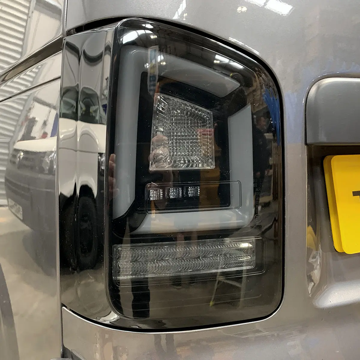 Baklykter LED Dynamisk VOLKSWAGEN (T5) 2010-2015 BLACK
