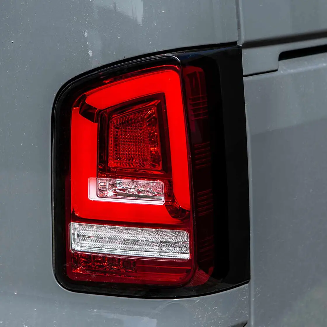 Baklykter LED Dynamisk VOLKSWAGEN T6 2015-2019 LIGHTS RED WHITE – bilde 2