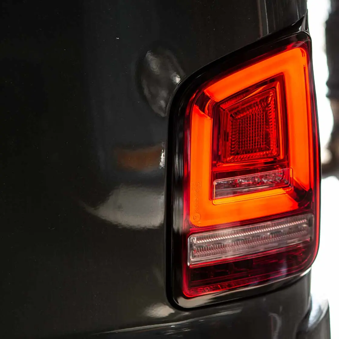 Baklykter LED Dynamisk VOLKSWAGEN T6 2015-2019 LIGHTS RED WHITE – bilde 4