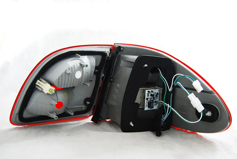 Baklykter LED MERCEDES-BENZ (W211) E-Klasse 2002-2006 RED WHITE – bilde 2