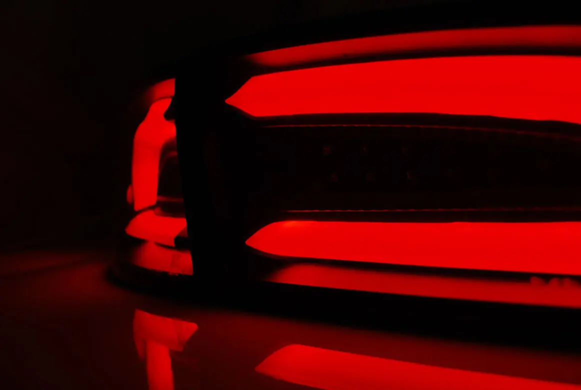 Baklykter LED SEAT IBIZA 2002-2008 SMOKE RED – bilde 3