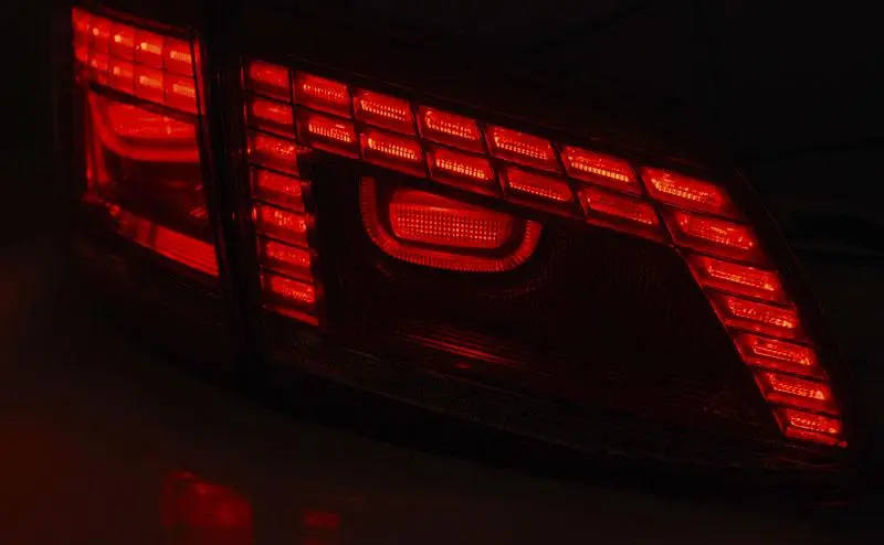 Baklykter LED VOLKSWAGEN PASSAT (B7) VARIANT 2010-2014 RED SMOKE – bilde 2