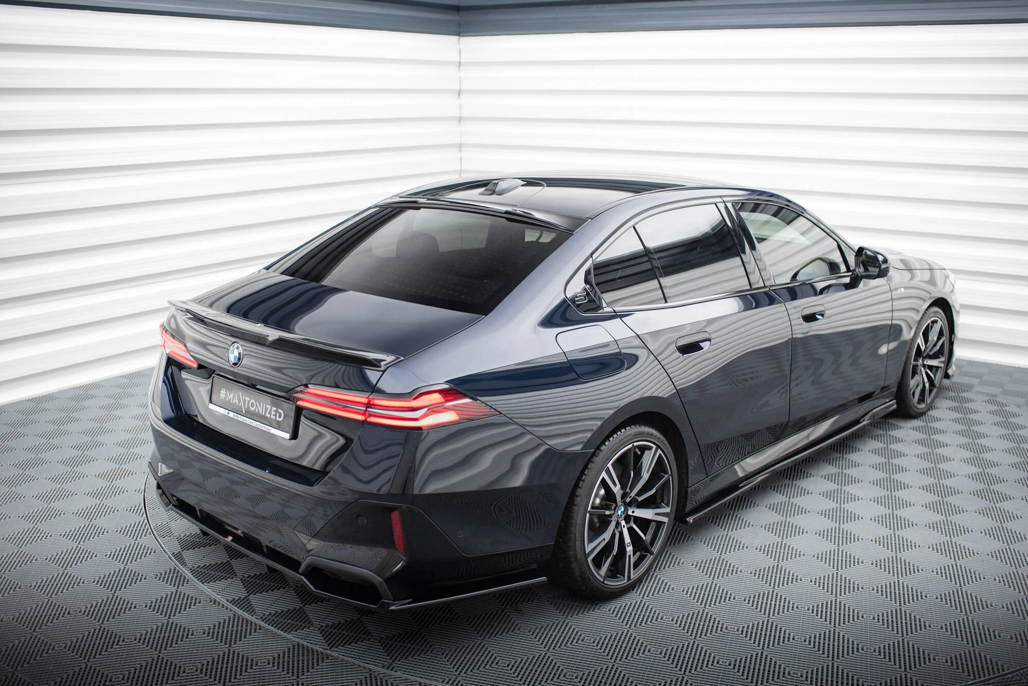 Bakrutespoiler BMW 5 / i5 (G60) Sedan M-Pack 2023 -> | Forlengelse av bakruten – bilde 3