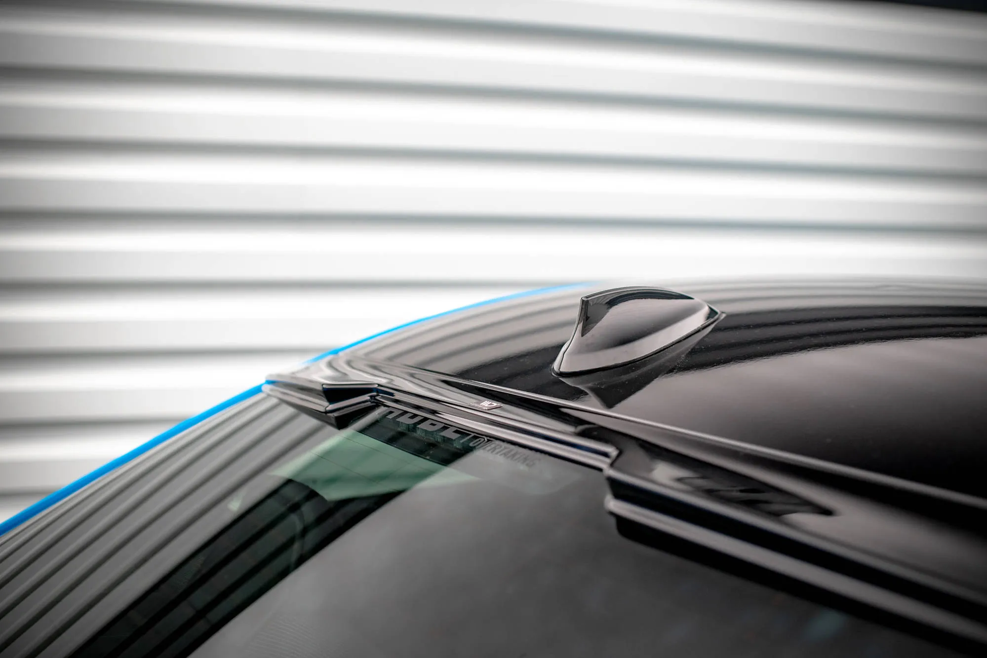 Bakrutespoiler BMW M2 Competition (F87) 2018-2020 | Glossy Black Edition – bilde 3