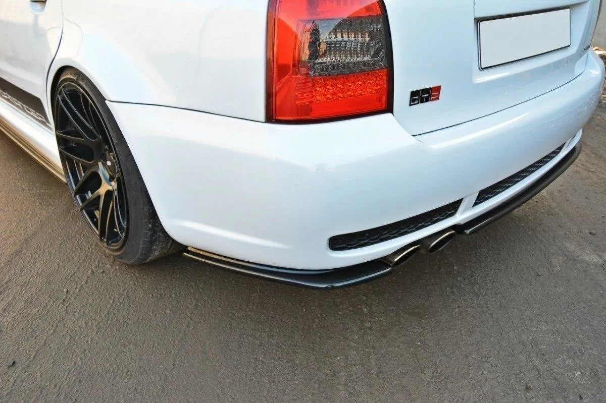 Baksplitter Audi RS4 (B5) 1999-2001 | Glossy Black Edition