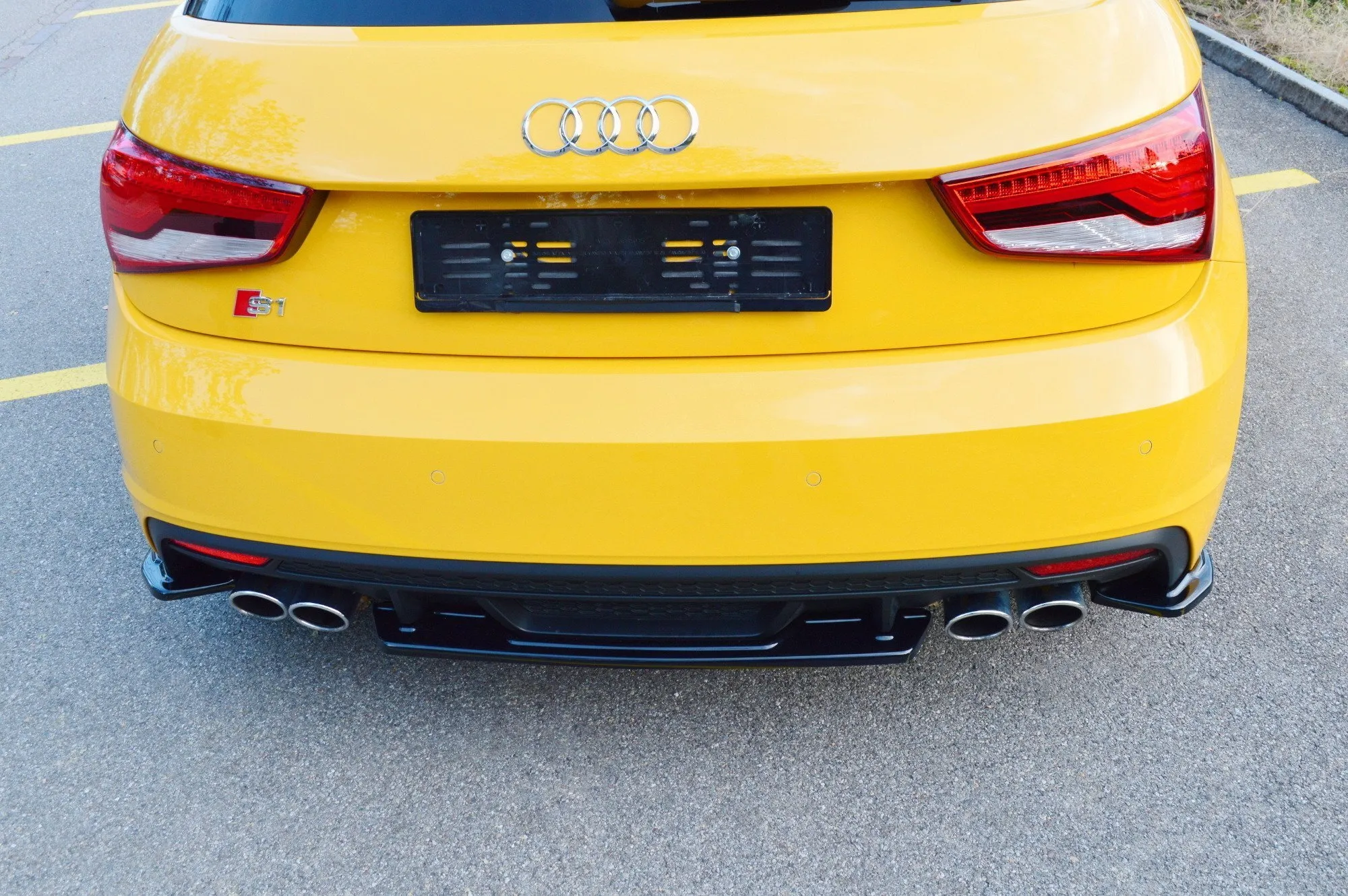Baksplitter Audi S1 (8X) 2014 - 2018 | Glossy Black Edition
