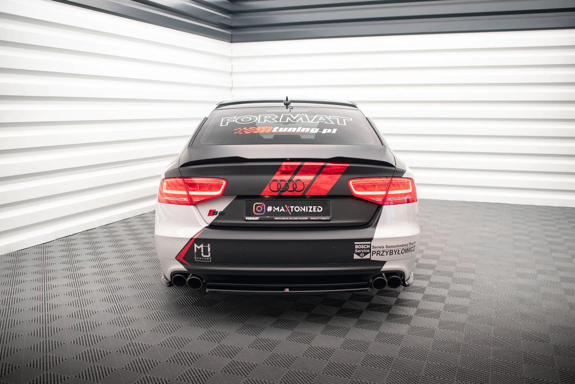 Baksplitter Audi S8 (D4) 2012-2015 | Glossy Black Edition