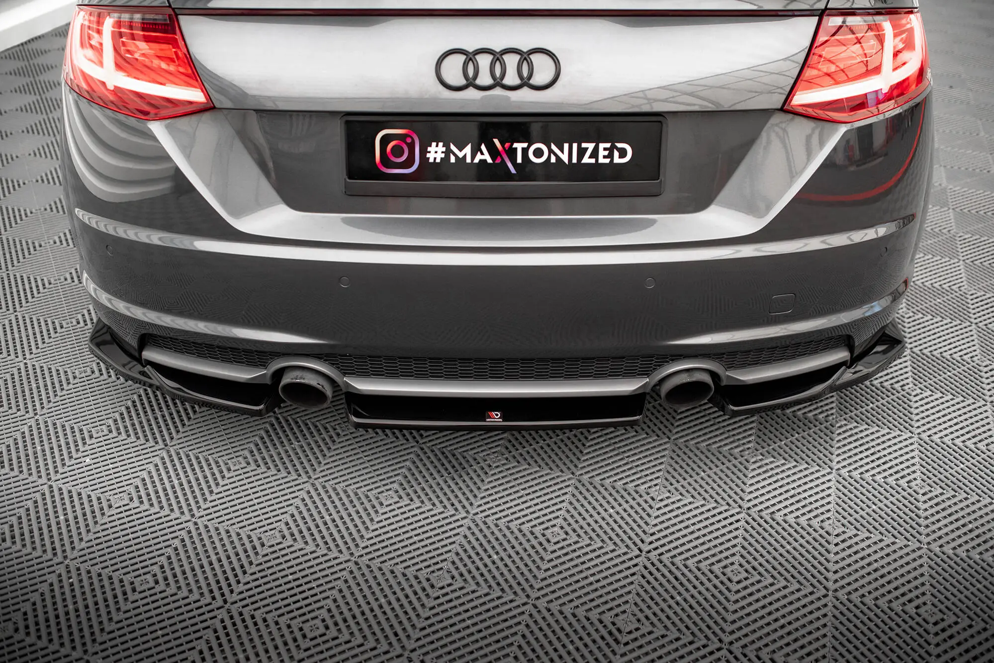 Baksplitter Audi TT (8S) S-Line 2014 - 2018 | Glossy Black Edition – bilde 3
