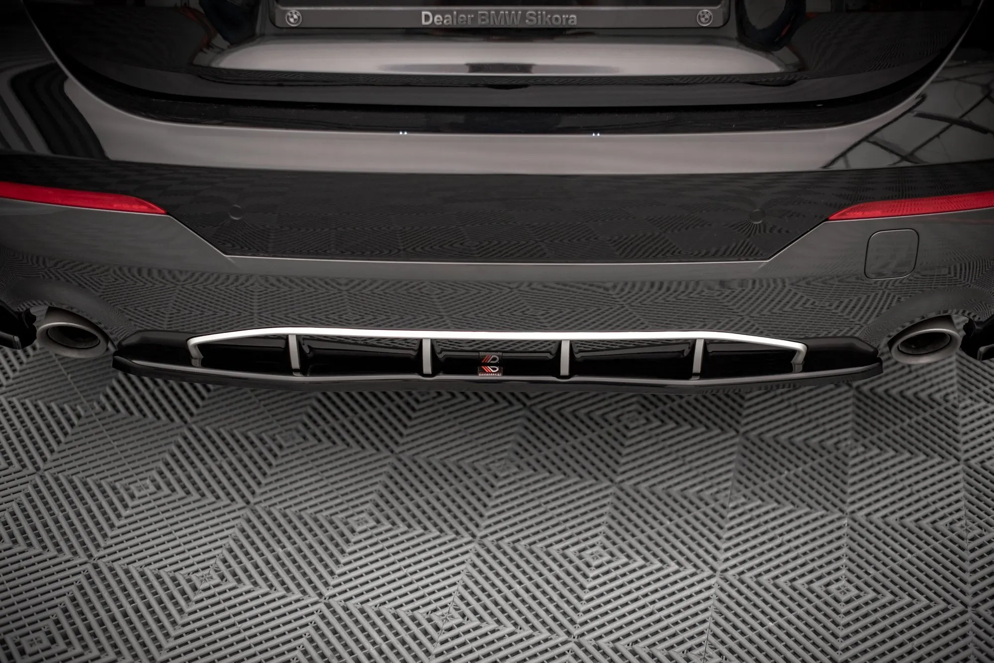 Baksplitter BMW 4 (G22) M440i 2020 - > | Glossy Black Edition