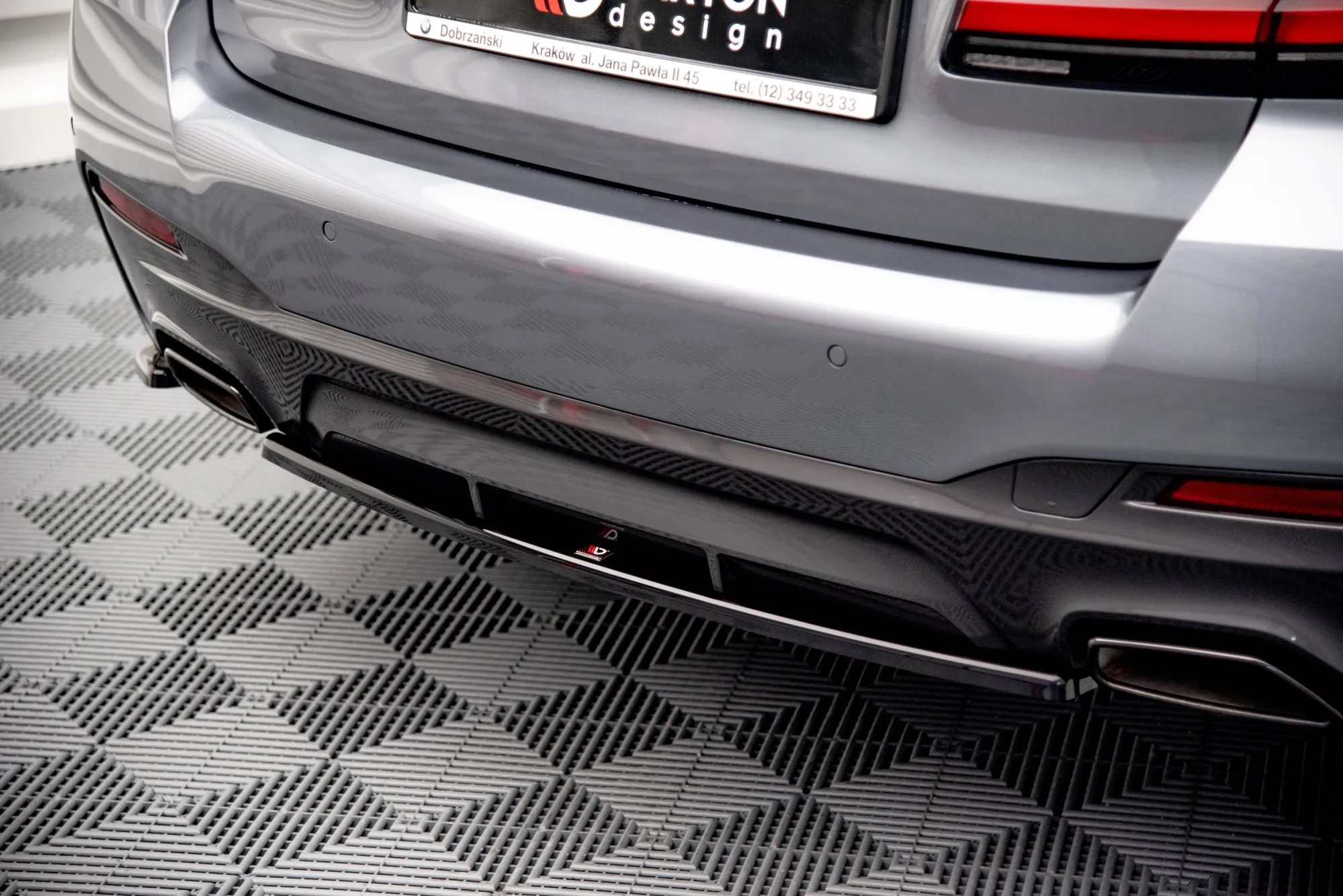 Baksplitter BMW 5 (G30 / G31) M-Pakke Facelift 2020 - 2023 | Glossy Black Edition – bilde 2