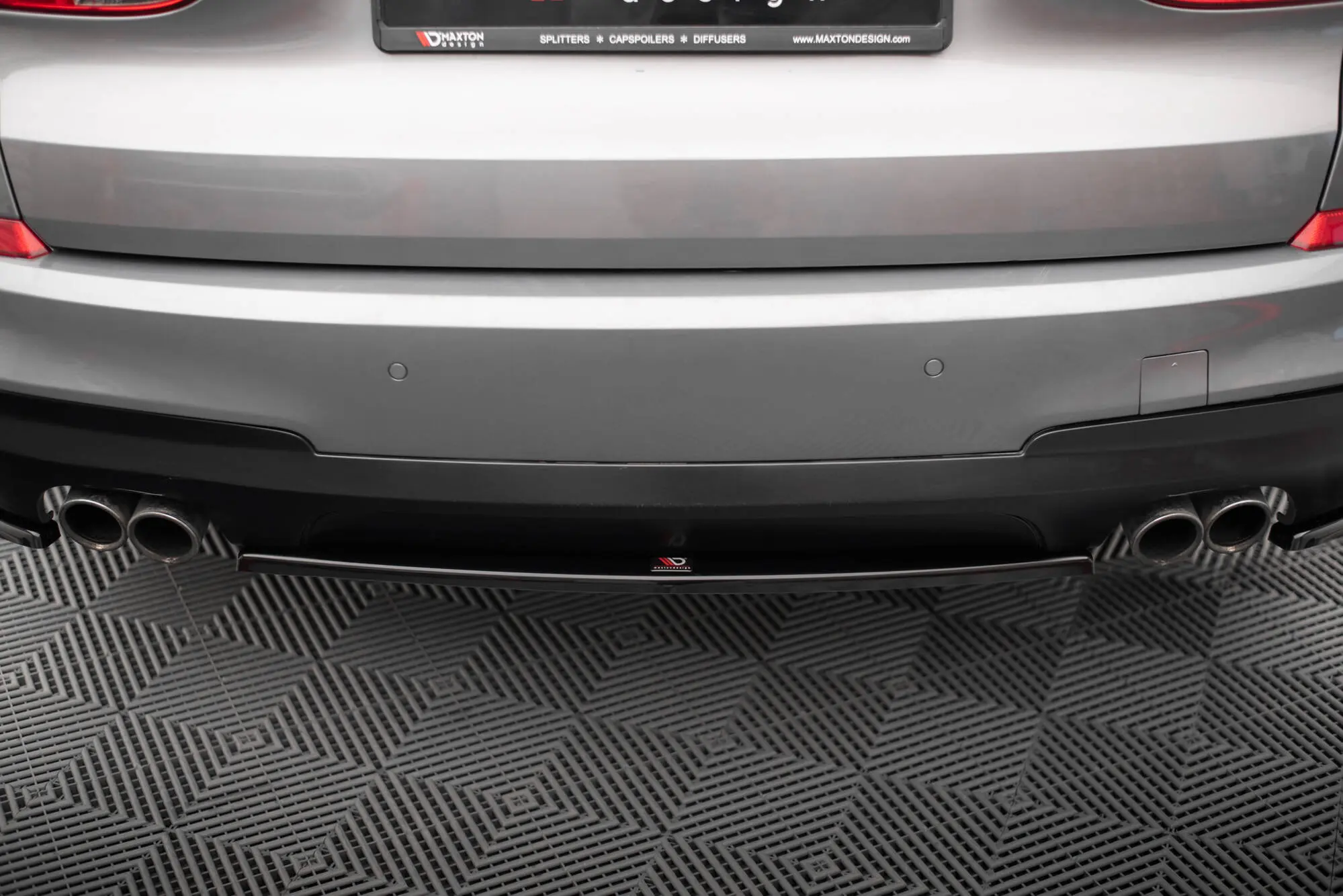 Baksplitter BMW 5 GT (F07) M-Pakke 2009 - 2013 | Glossy Black Edition