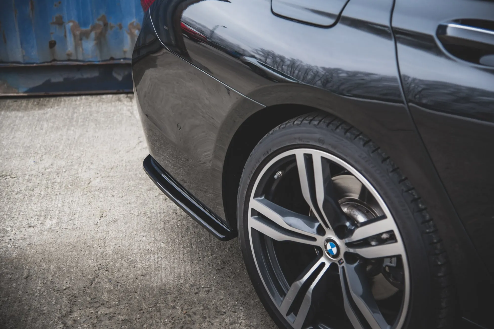 Baksplitter BMW 7 (G11) M-pakke 2015-2018 | Glossy Black Edition – bilde 2