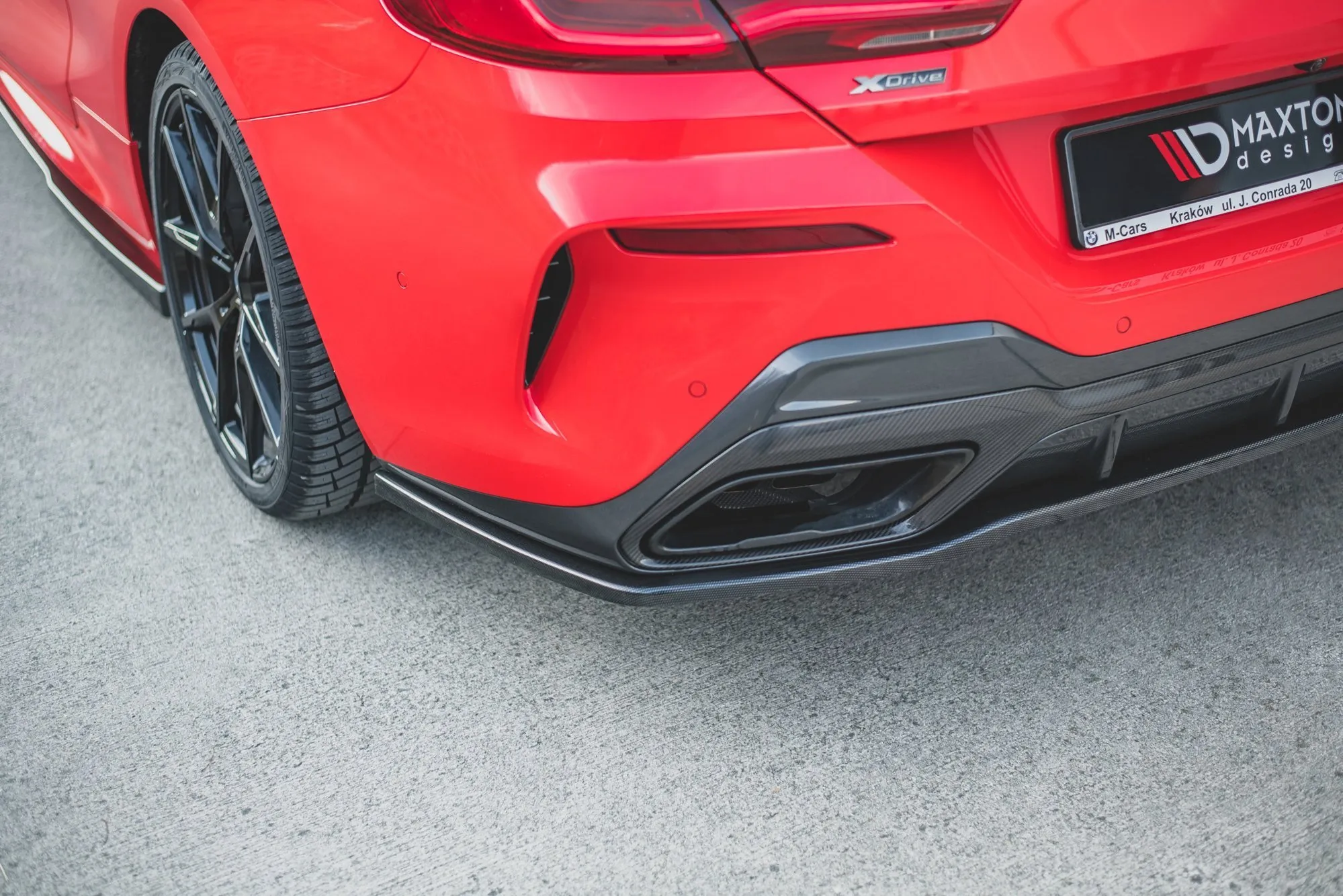 Baksplitter BMW 8 Coupe (G15) M-Pack 2018-> | Glossy Black Edition – bilde 4