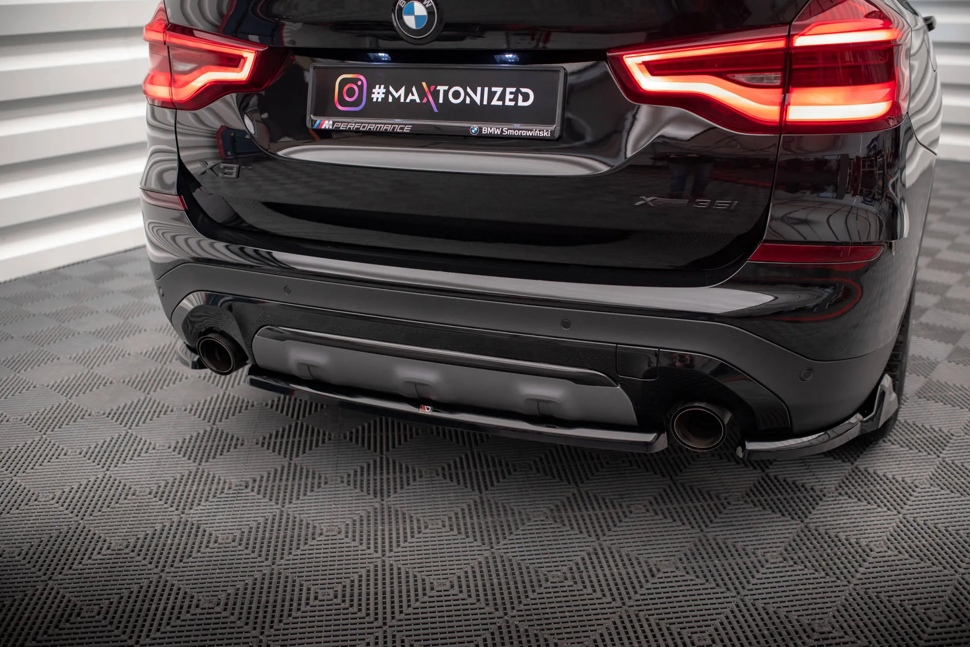 Baksplitter BMW X3 (G01) 2017-2021 | Glossy Black Edition