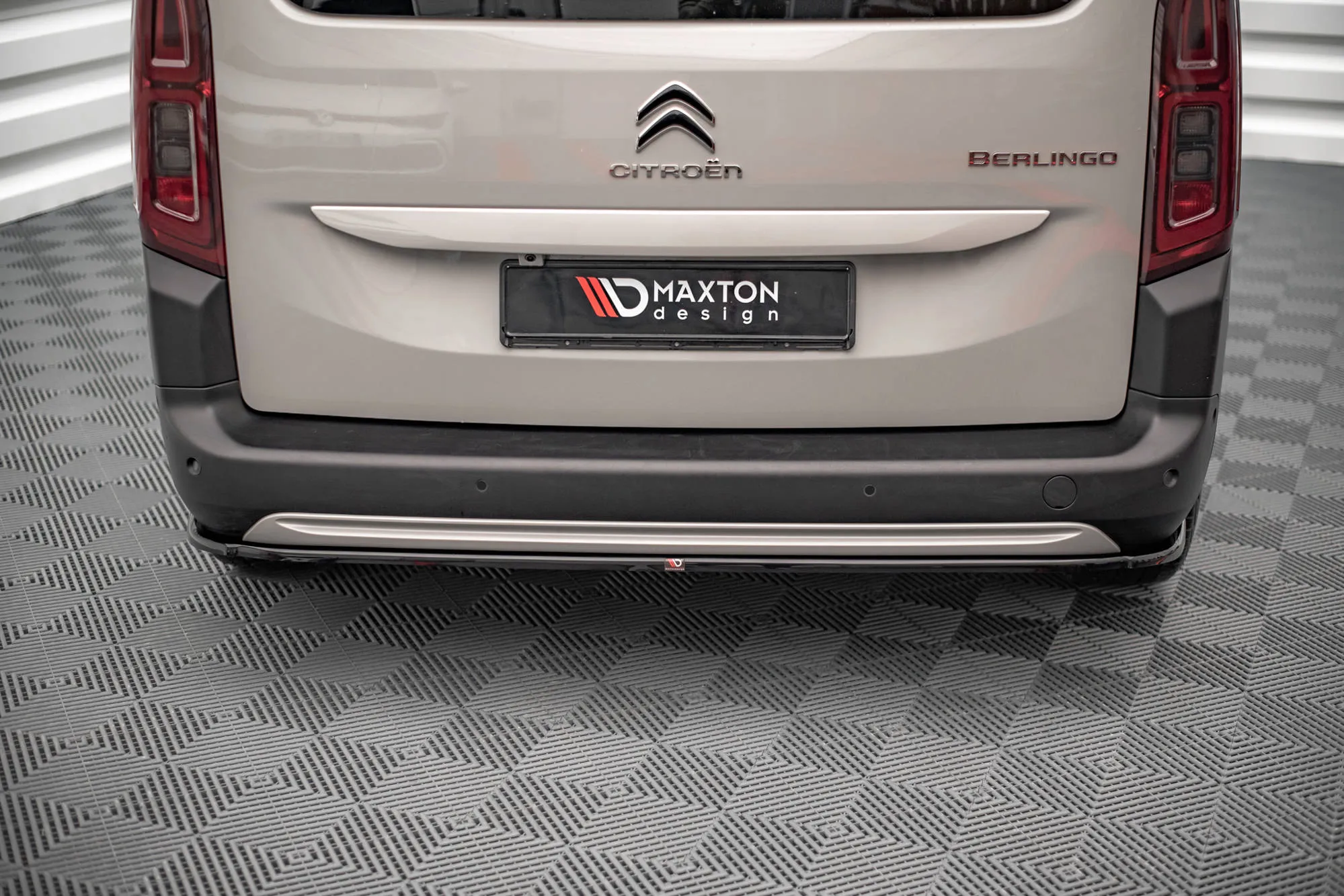 Baksplitter Citroen Berlingo Mk3 2018 - 2023 | Glossy Black Edition
