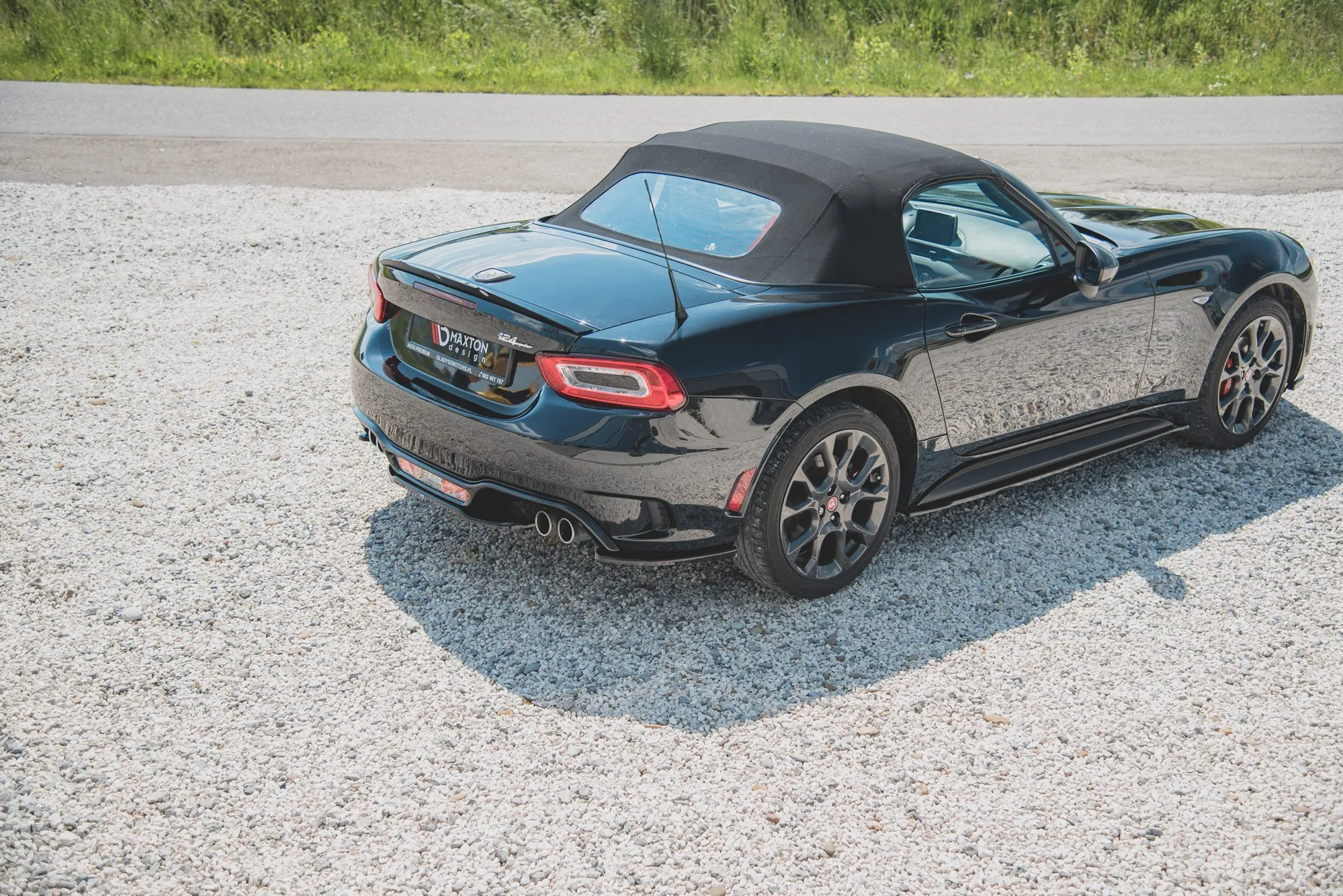 Baksplitter Fiat 124 Spider Abarth 2016-2020 | Glossy Black Edition – bilde 3