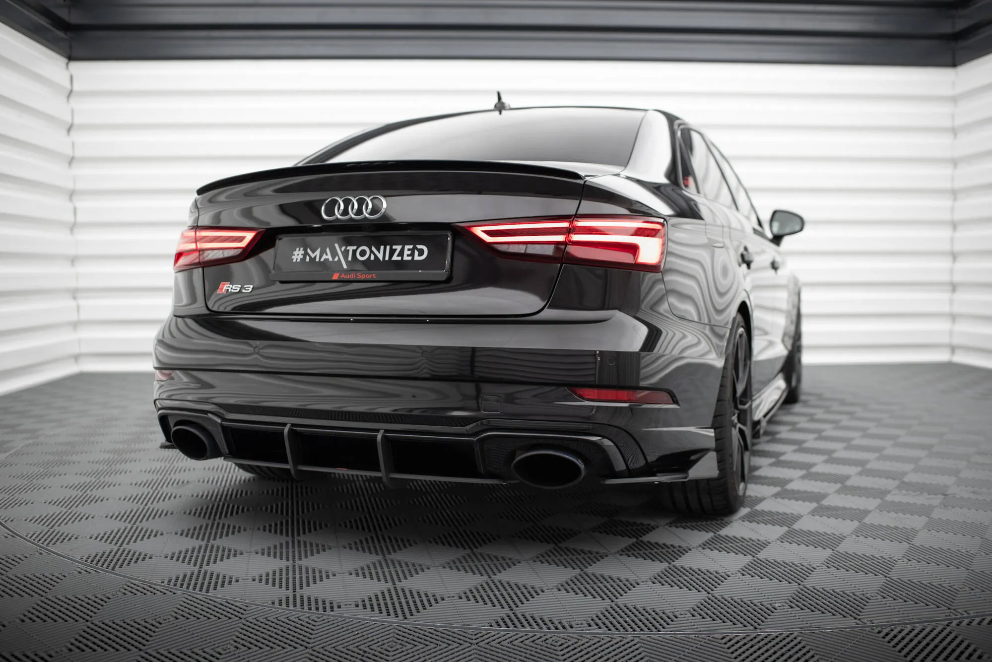 Baksplitter-flopper Audi RS3 Sedan (8V) facelift 2017 - 2020 | Glossy Black Edition – bilde 3