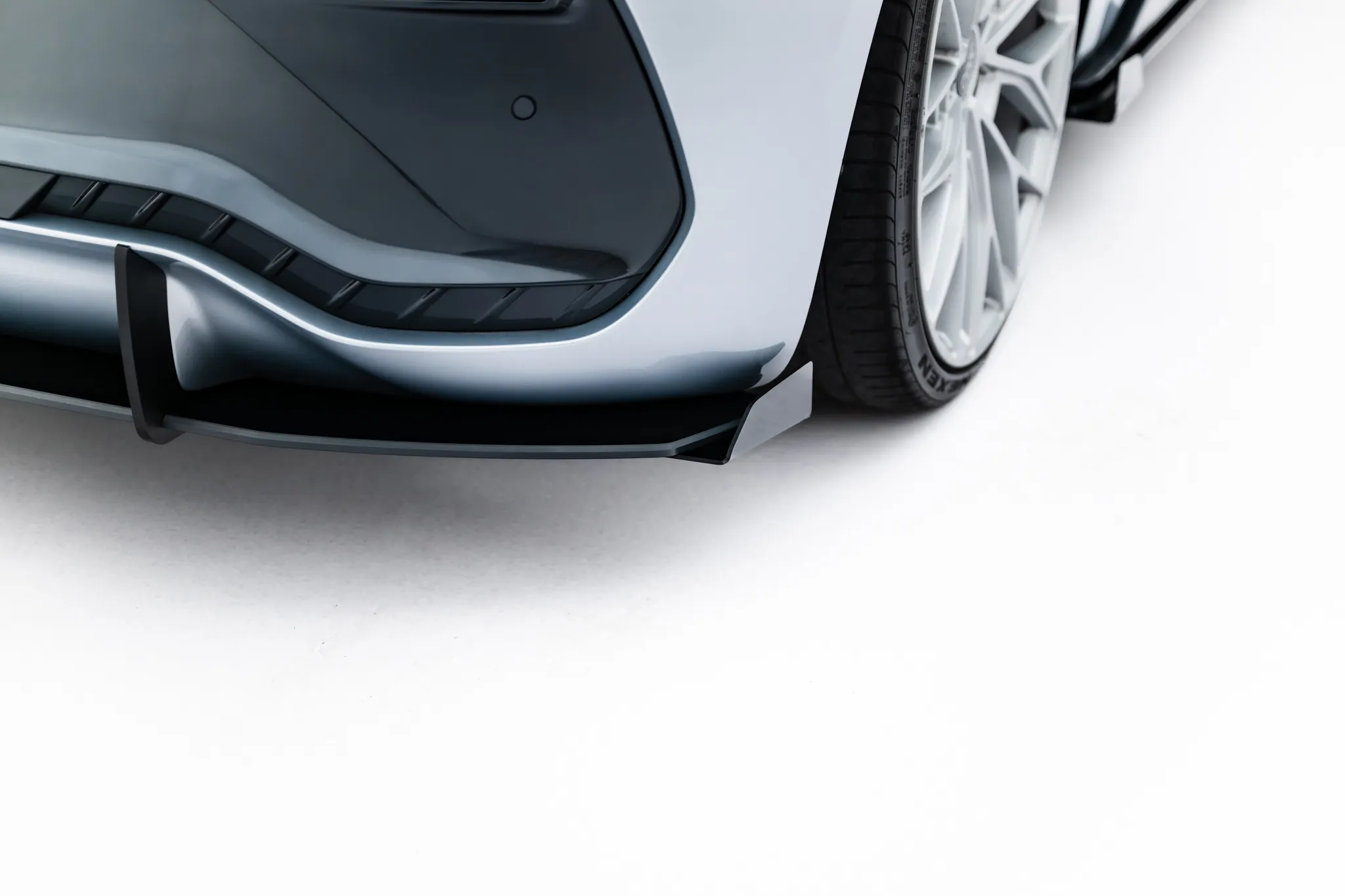 Baksplitter-flopper Cupra Born I 2023 -> | Glossy Black Edition