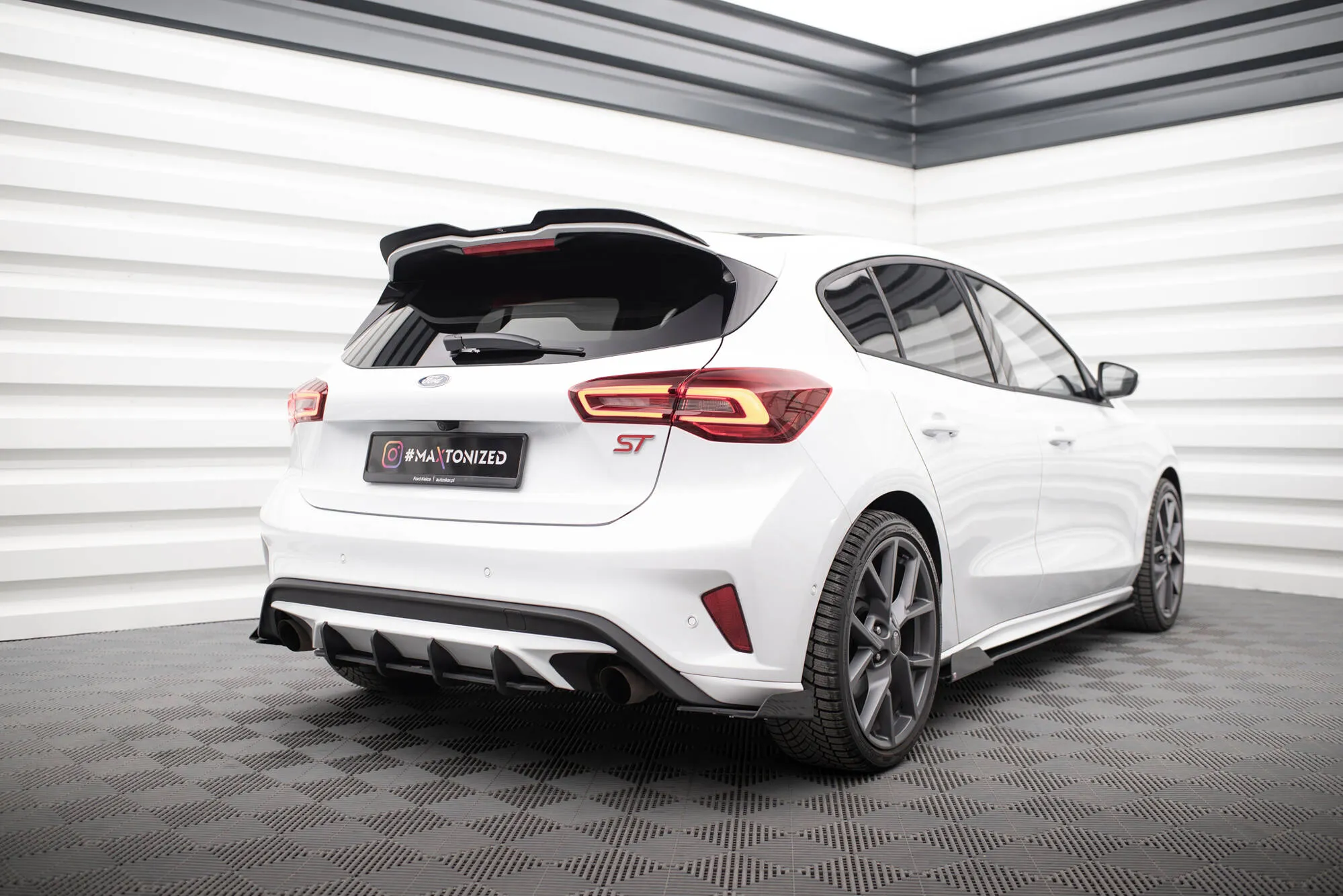 Baksplitter-flopper Ford Focus IV ST 2018 -> | Glossy Black Edition – bilde 2