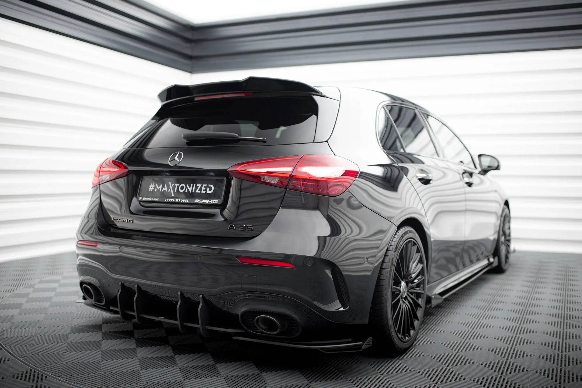 Baksplitter-flopper Mercedes-AMG A35 (W177) facelift 2023 - > | Glossy Black Edition – bilde 3