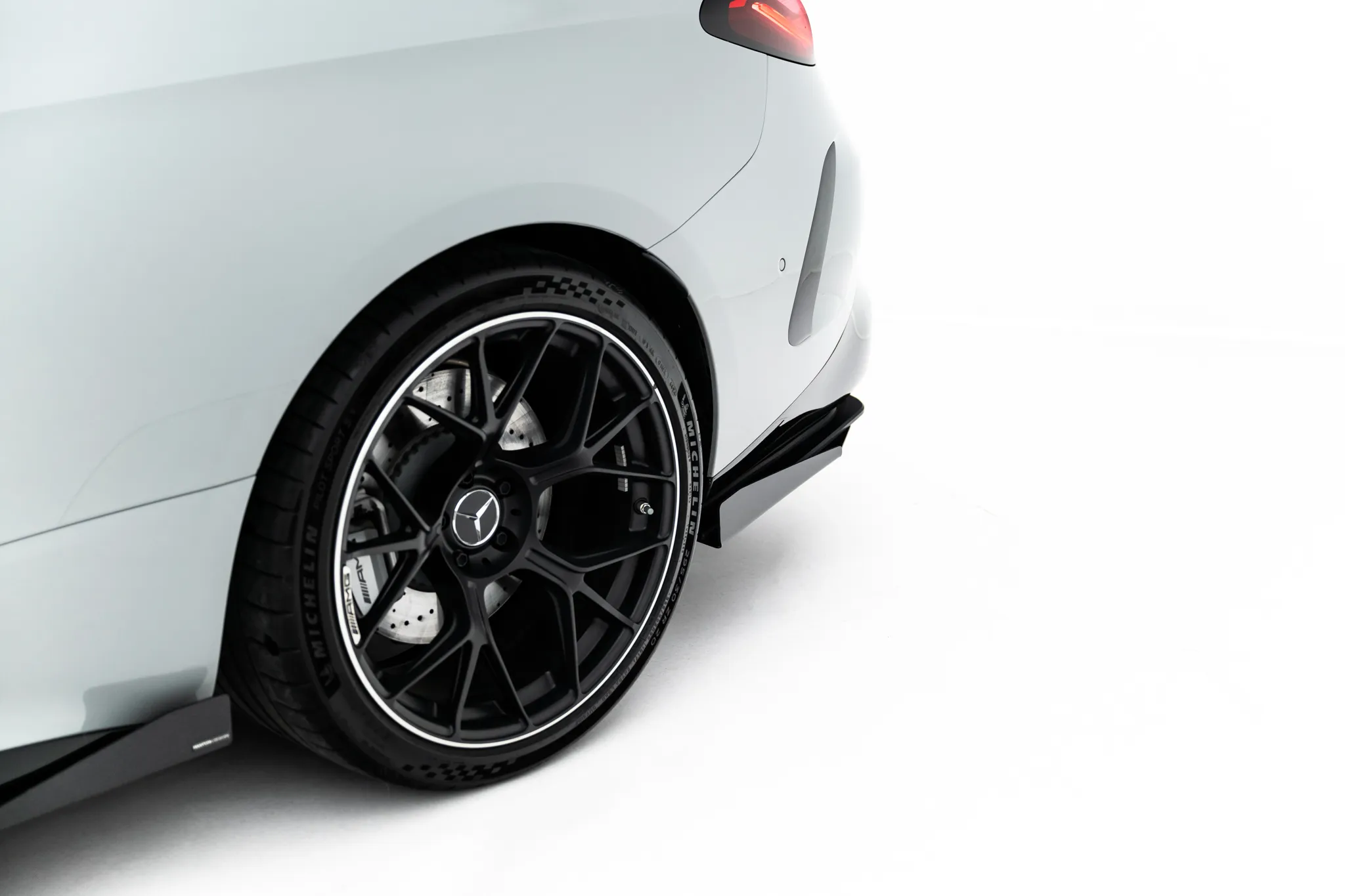 Baksplitter-flopper Mercedes-Benz AMG Cle 53 Aero (C236) 2023 -> | Glossy Black Edition – bilde 2