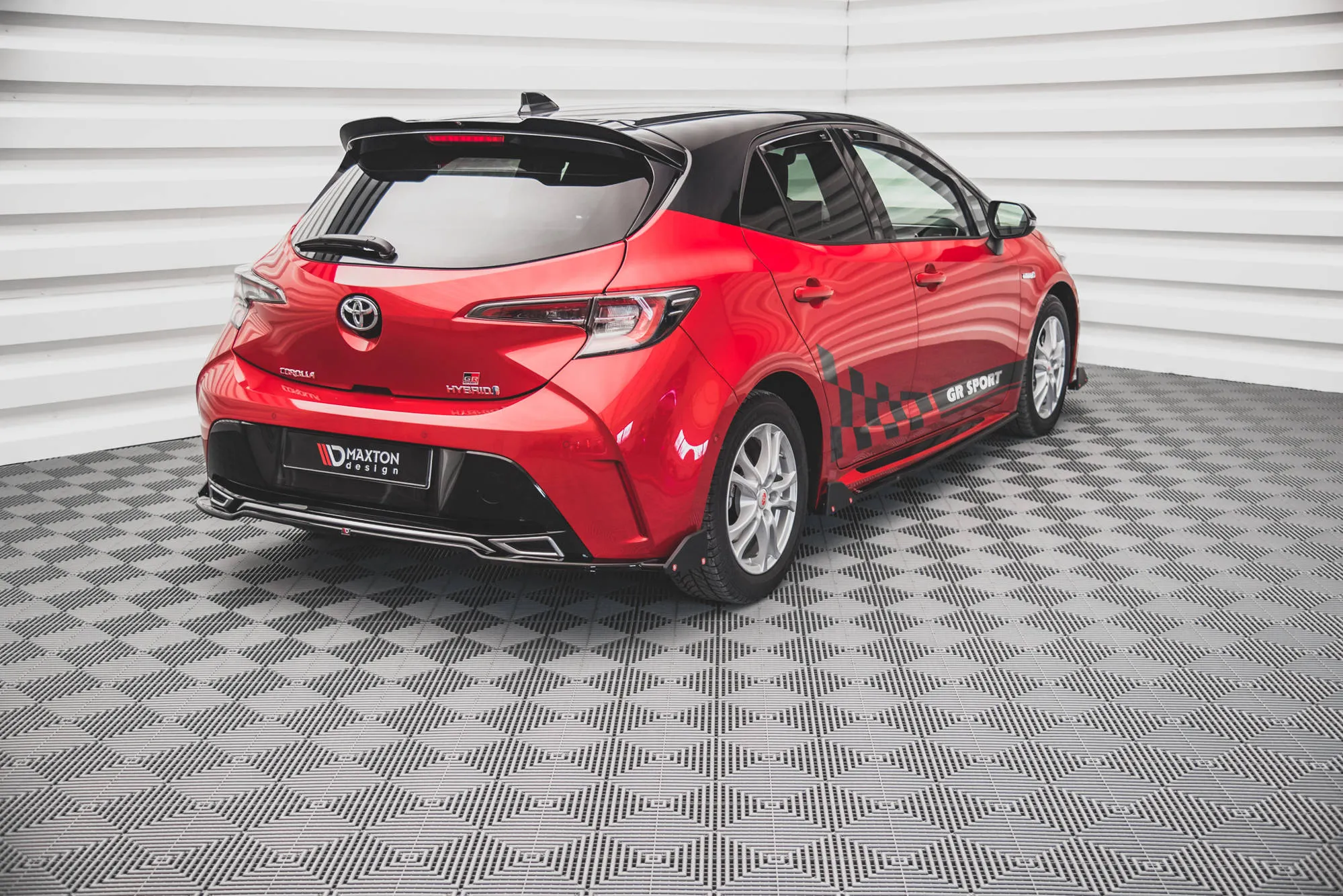 Baksplitter + Flopper Toyota Corolla XII GR Sport 2019 -> | Glossy Black Edition
