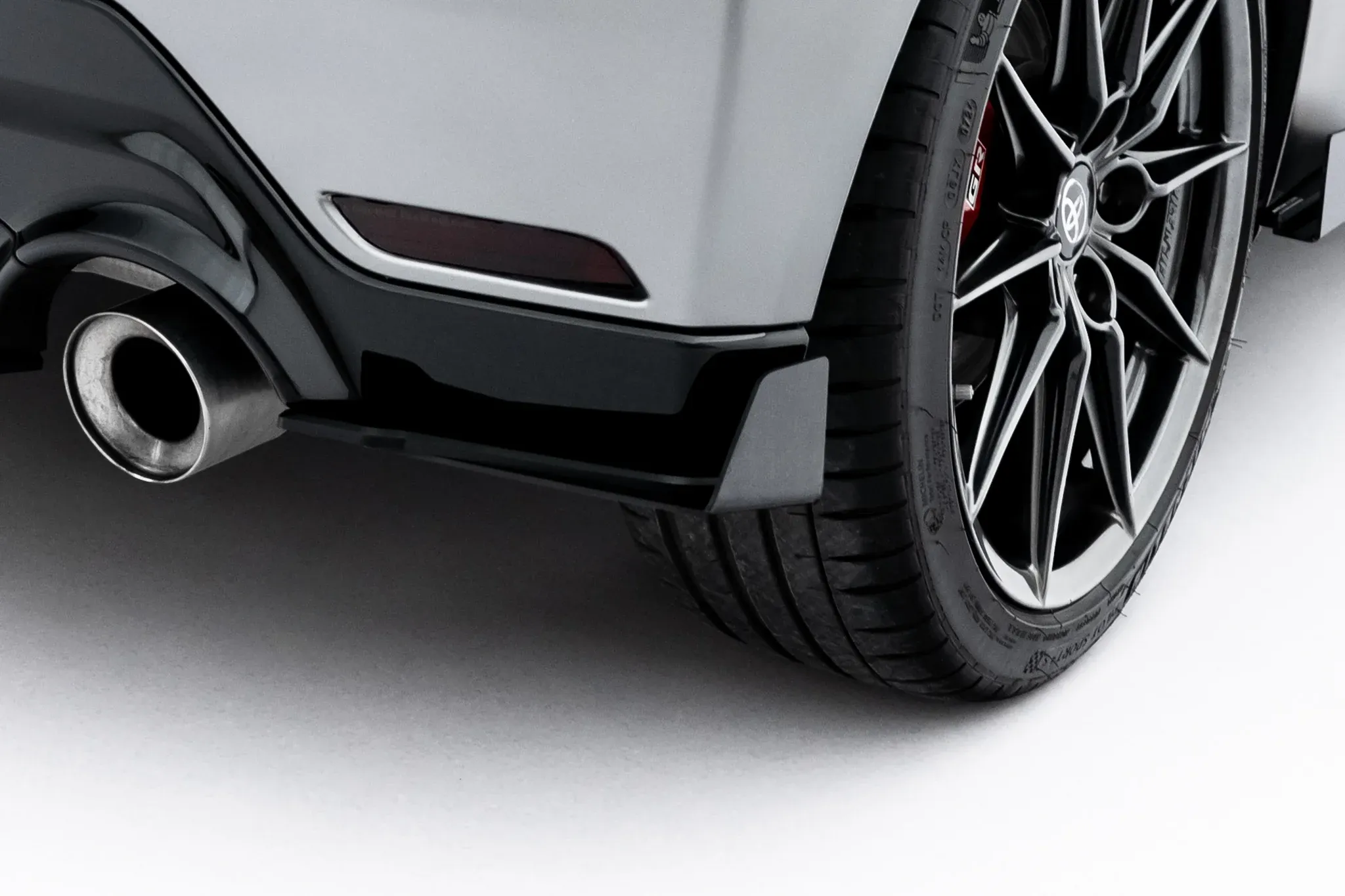 Baksplitter-flopper Toyota GR Yaris IV Facelift 2024 -> | Glossy Black Edition – bilde 2