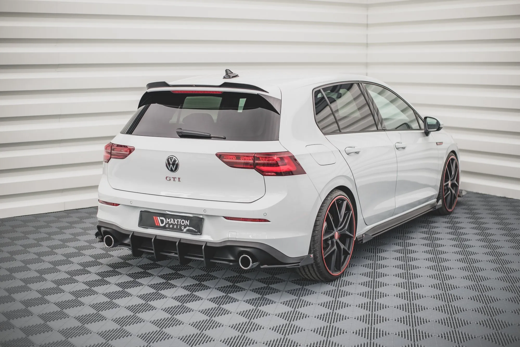 Baksplitter-flopper Volkswagen Golf (GTI/GTD/R-Line/GTE) VIII Facelift 2020 - 2024 | Glossy Black Edition – bilde 5