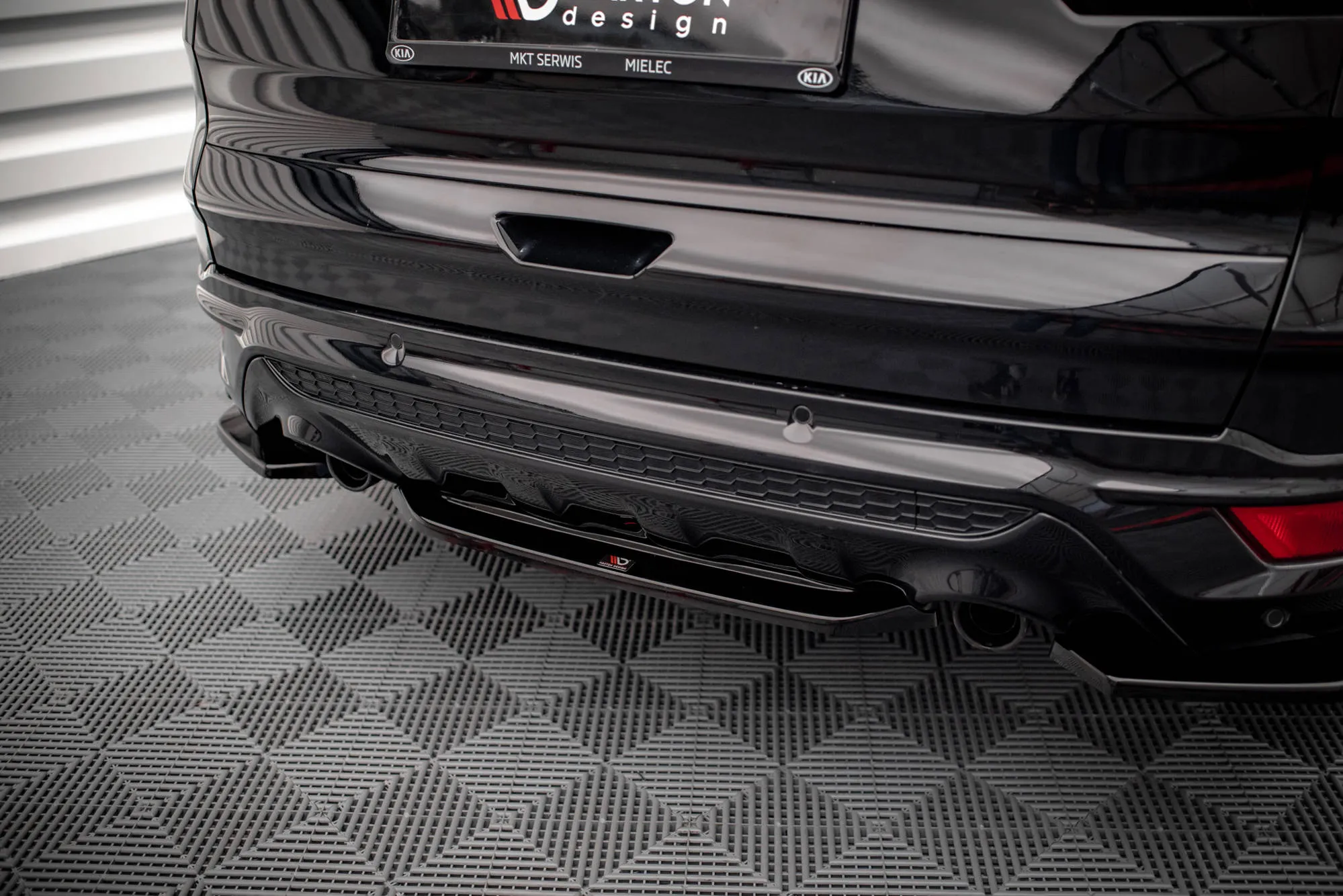 Baksplitter Ford Escape ST-Line Mk3 2012-2019 | Glossy Black Edition – bilde 2
