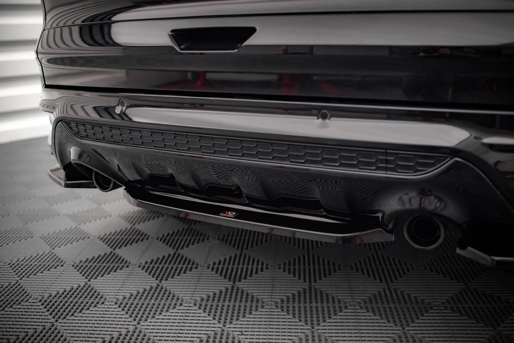 Baksplitter Ford Escape ST-Line Mk3 2012-2019 | Glossy Black Edition – bilde 3