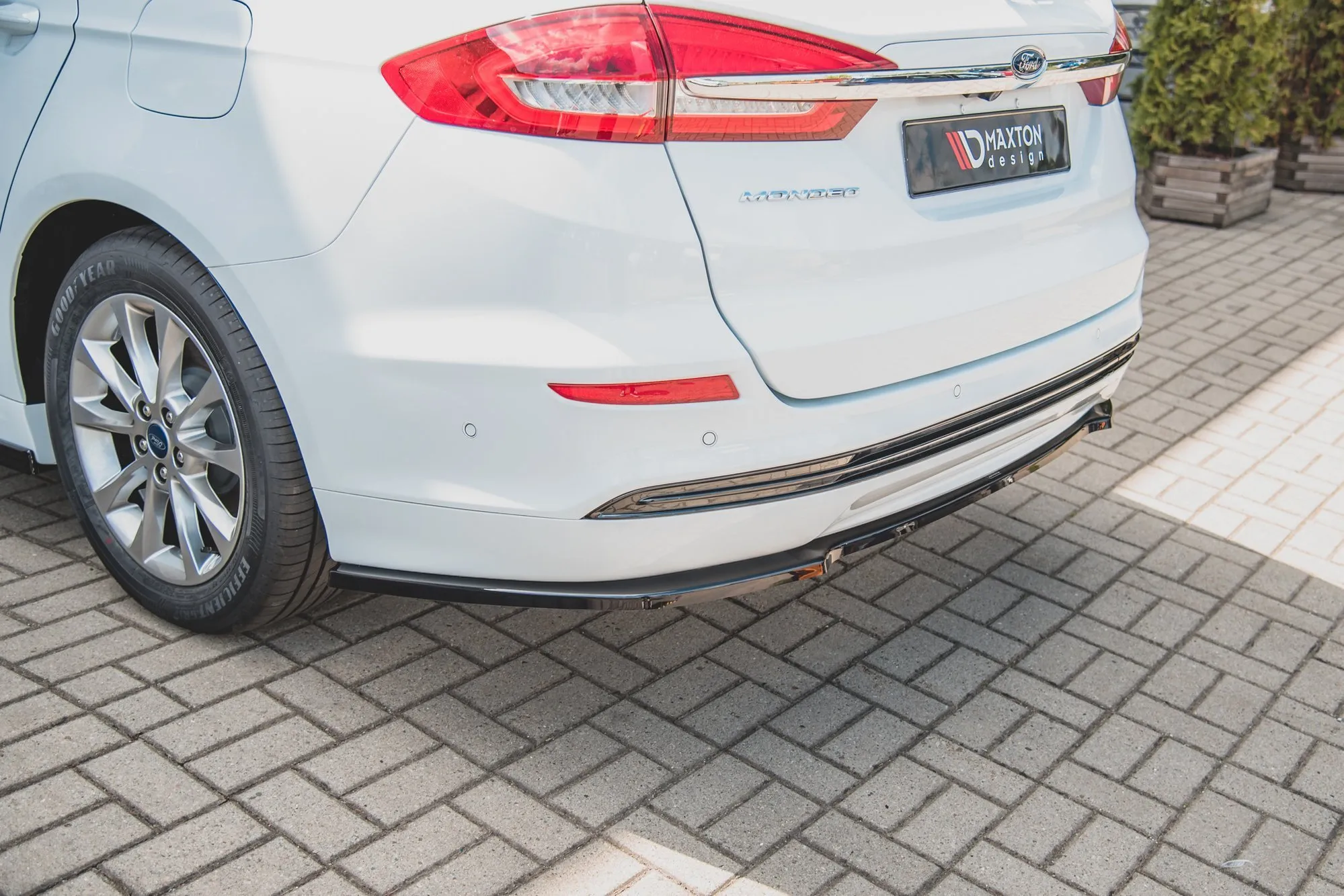 Baksplitter Ford Mondeo (Mk5) 2014-2026 | Glossy Black Edition – bilde 4