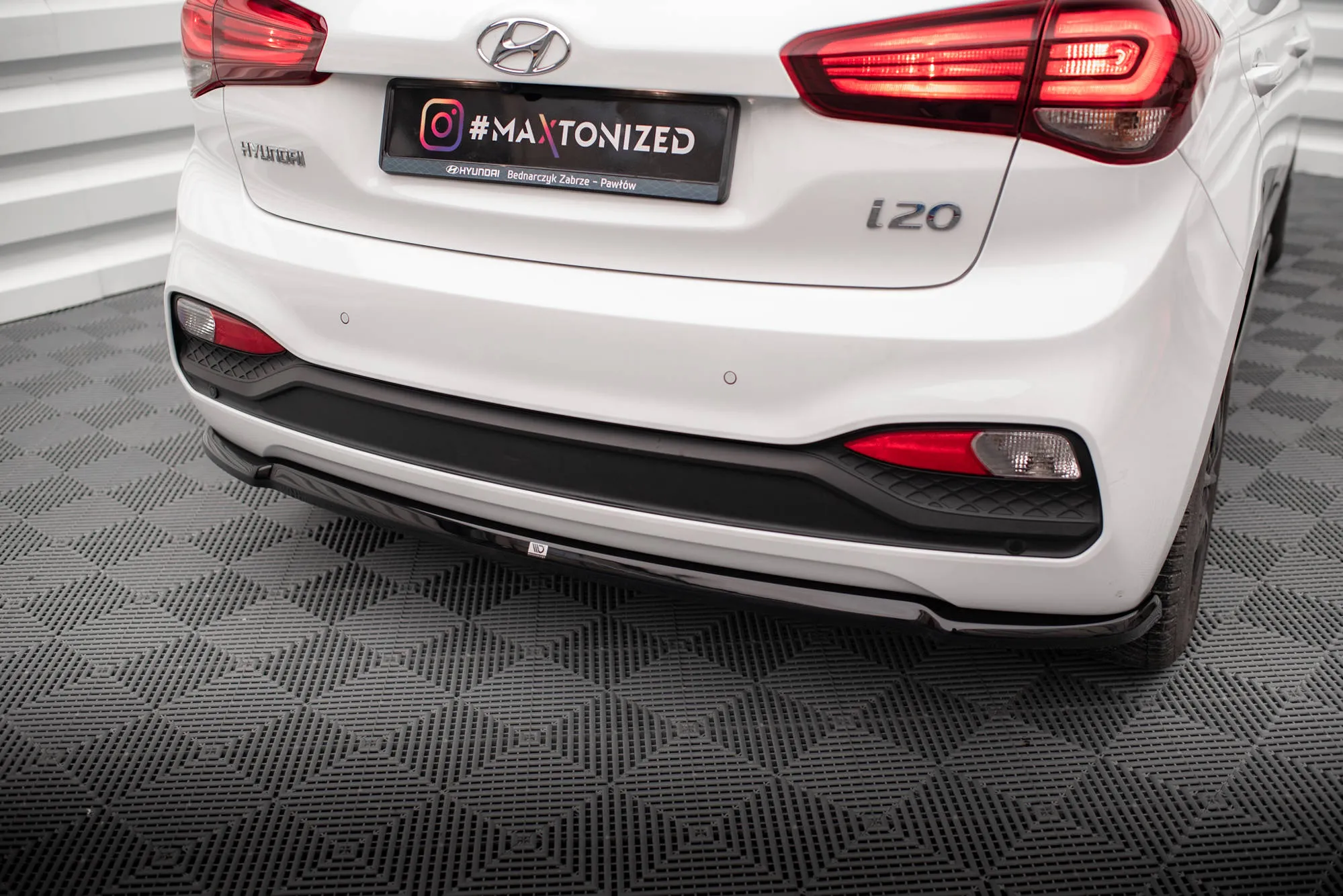 Baksplitter Hyundai I20 Mk2 Facelift 2018 - 2020 | Glossy Black Edition