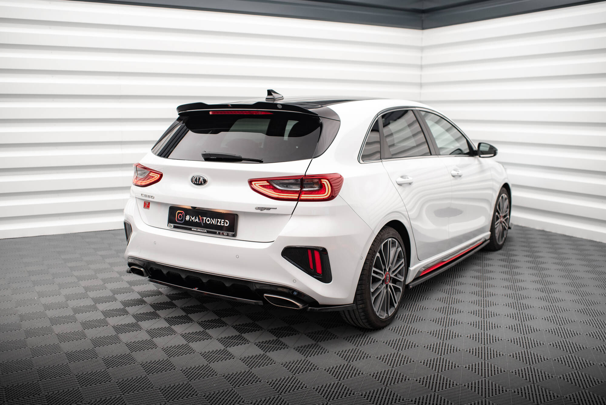 Baksplitter Kia Ceed GT III 2018 - 2021 | Glossy Black Edition – bilde 2